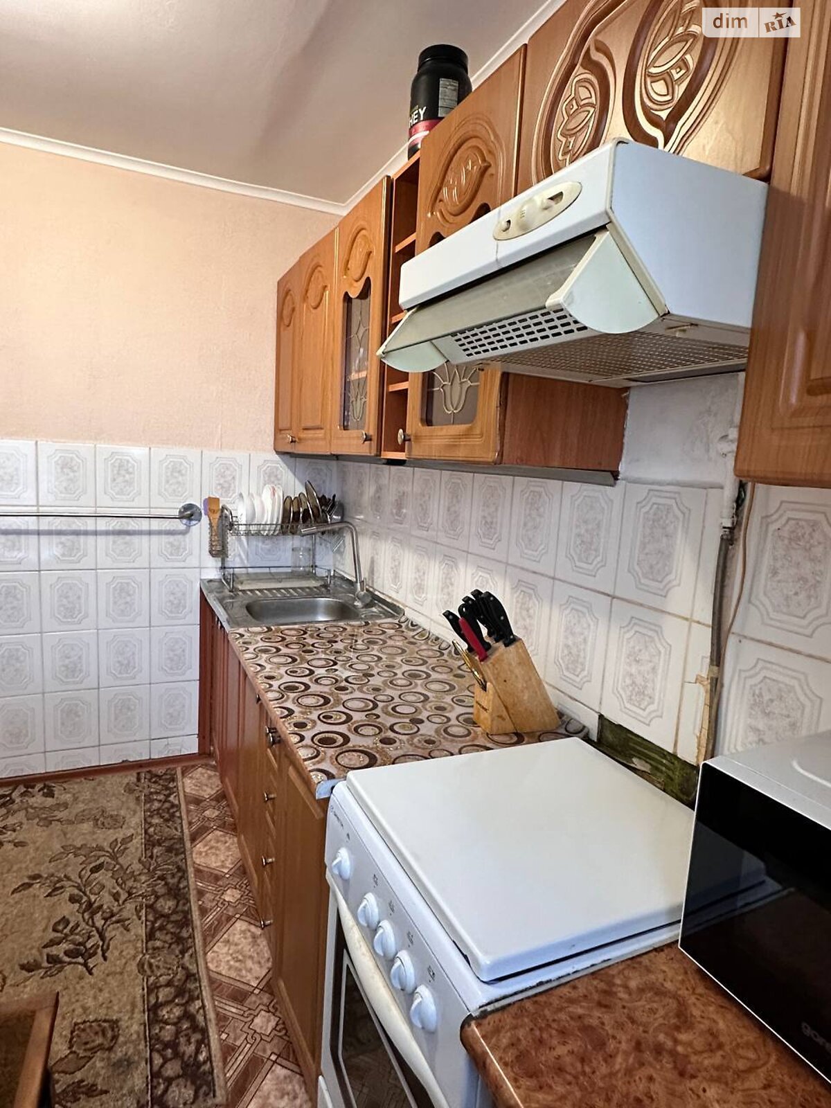 однокомнатная квартира в Ровно, район Ювилейный, на ул. Соборная в аренду на долгий срок помесячно фото 1 однокомнатная квартира в Ровно, район Ювилейный, на ул. Соборная в аренду на долгий срок помесячно фото 1