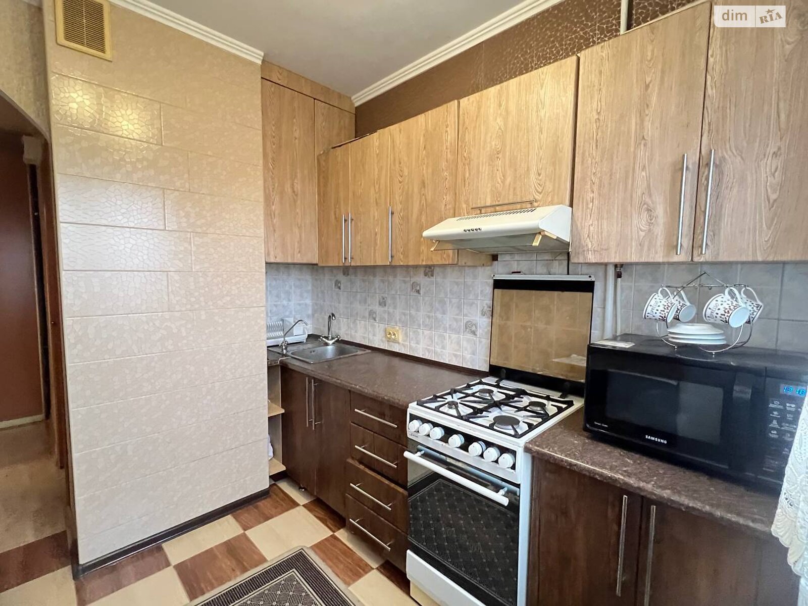 однокімнатна квартира в Рівному, район Ювілейний, на вул. Вербова в довготривалу оренду помісячно фото 1 однокімнатна квартира в Рівному, район Ювілейний, на вул. Вербова в довготривалу оренду помісячно фото 1