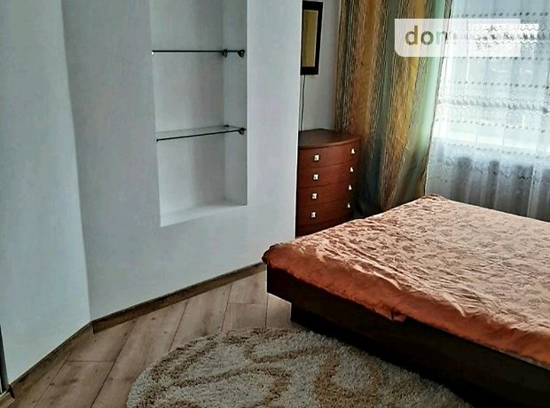 трехкомнатная квартира с мебелью в Ровно, район Ювилейный, на Кн.Острозького в аренду на долгий срок помесячно фото 1 трехкомнатная квартира с мебелью в Ровно, район Ювилейный, на Кн.Острозького в аренду на долгий срок помесячно фото 1