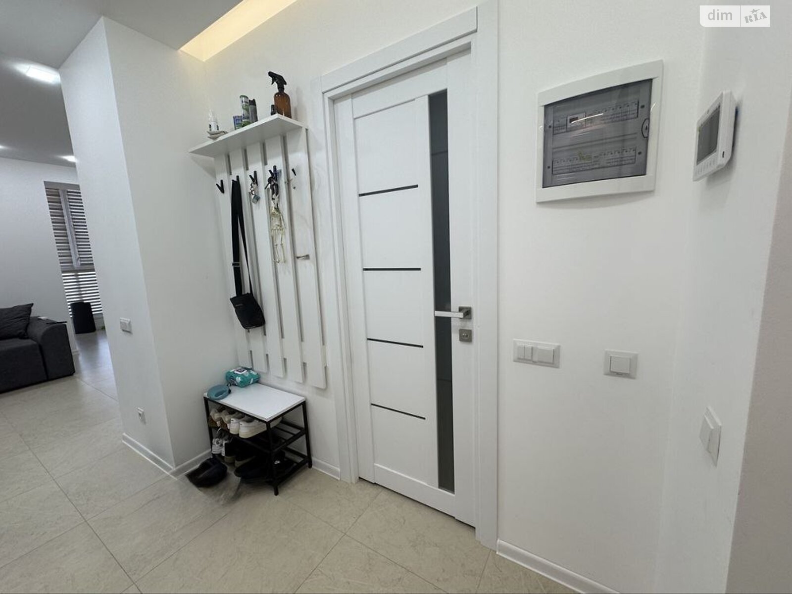 однокомнатная квартира в Слобожанском, на ул. Семейная 4 в аренду на долгий срок помесячно фото 1