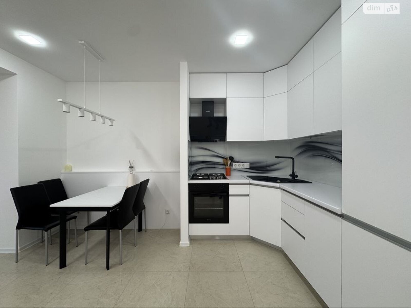 однокомнатная квартира в Слобожанском, на ул. Семейная 4 в аренду на долгий срок помесячно фото 1