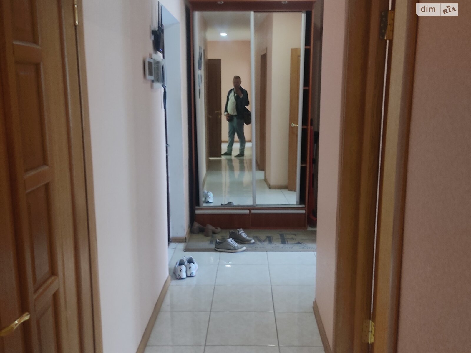 трехкомнатная квартира в Слобожанском, на ул. Спортивная 2, кв. 133 в аренду на долгий срок помесячно фото 1 трехкомнатная квартира в Слобожанском, на ул. Спортивная 2, кв. 133 в аренду на долгий срок помесячно фото 1