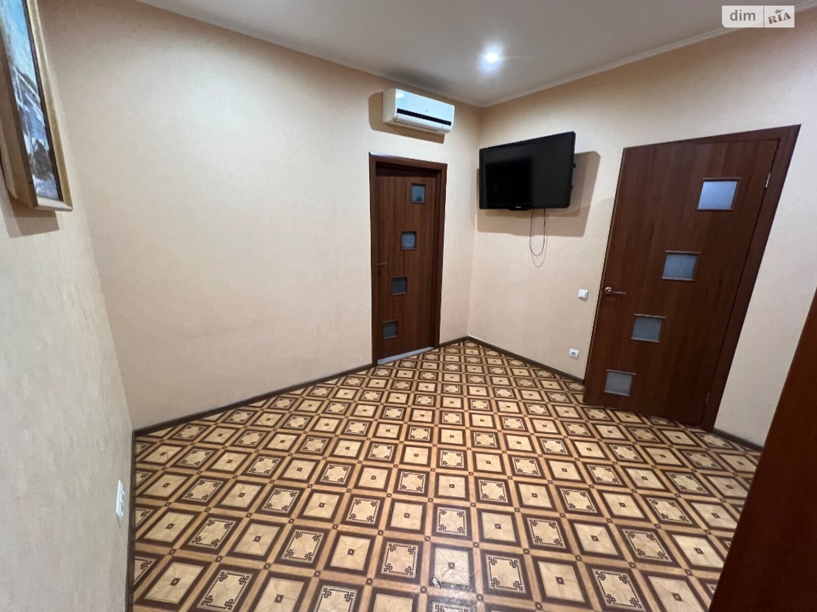 двухкомнатная квартира с ремонтом в Софиевской Борщаговке, на ул. Академика Амосова 1/34 в аренду на долгий срок помесячно фото 1