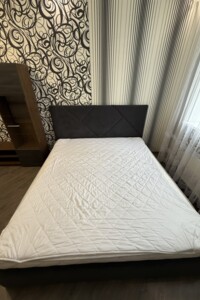 однокімнатна квартира в Софіївській Борщагівці, на вул. Боголюбова 10 в довготривалу оренду помісячно фото 2