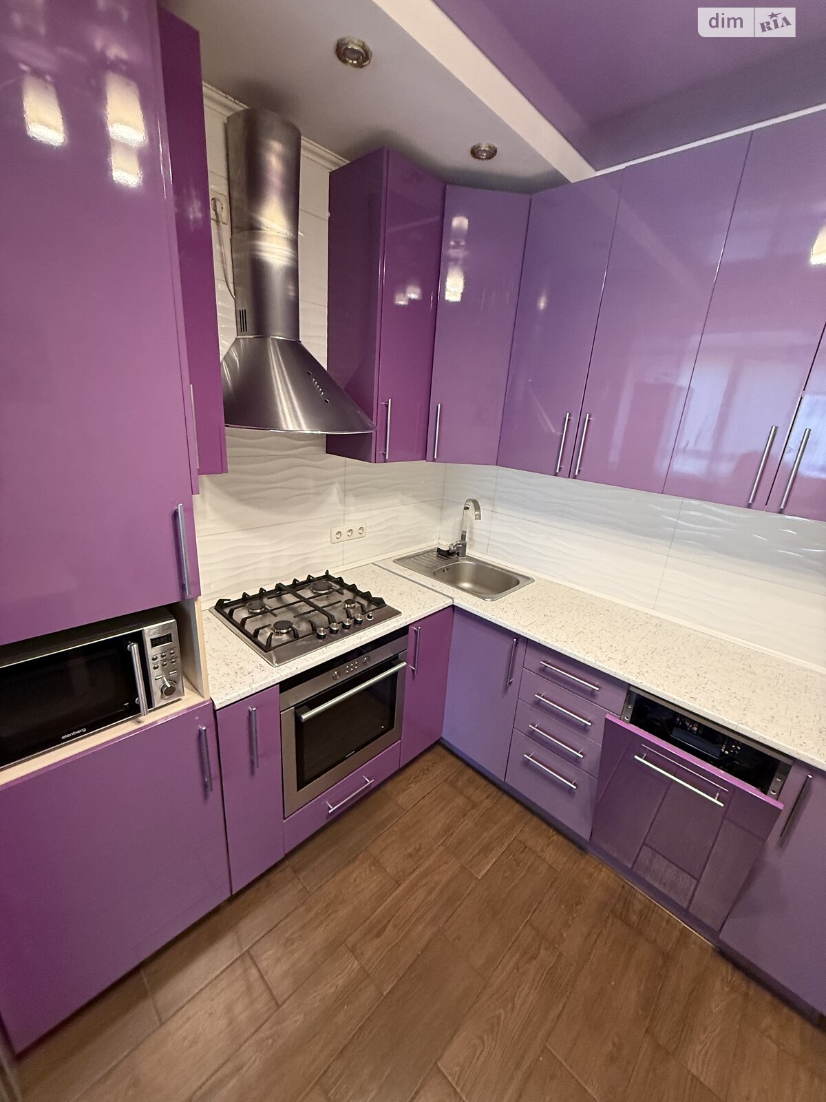 однокімнатна квартира в Софіївській Борщагівці, на вул. Боголюбова 10 в довготривалу оренду помісячно фото 1