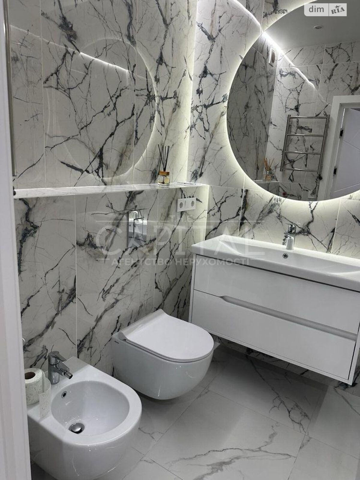 двухкомнатная квартира в Софиевской Борщаговке, на просп. Мартынова 28 в аренду на долгий срок помесячно фото 1 двухкомнатная квартира в Софиевской Борщаговке, на просп. Мартынова 28 в аренду на долгий срок помесячно фото 1