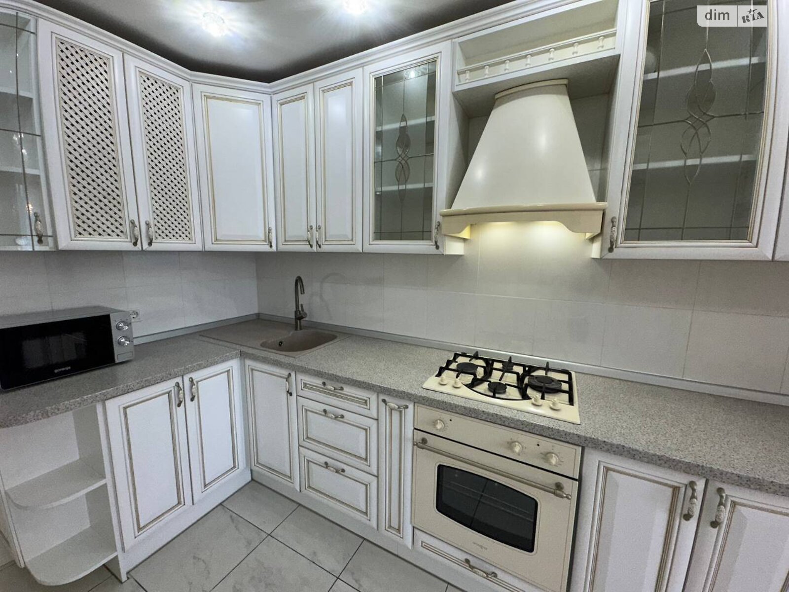 двухкомнатная квартира в Софиевской Борщаговке, на ул. Мира в аренду на долгий срок помесячно фото 1 двухкомнатная квартира в Софиевской Борщаговке, на ул. Мира в аренду на долгий срок помесячно фото 1