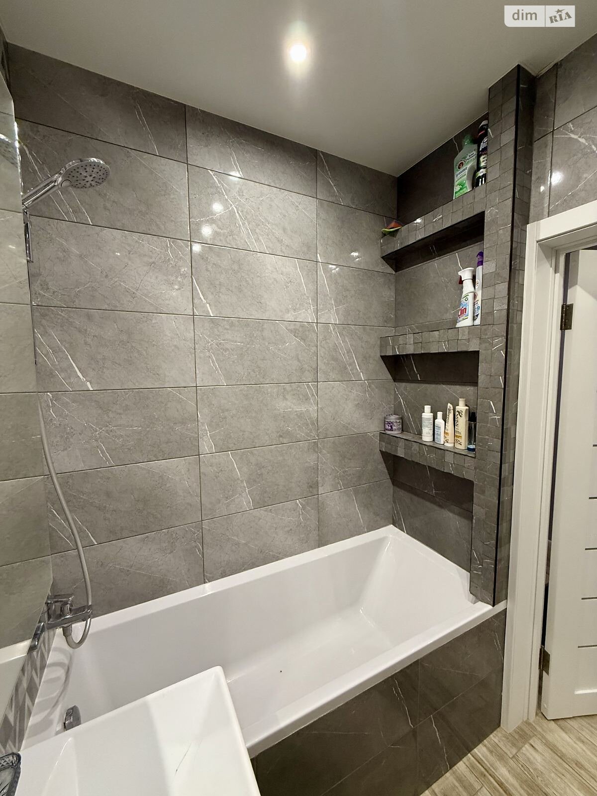 однокомнатная квартира в Софиевской Борщаговке, на ул. Соборная 105/6 в аренду на долгий срок помесячно фото 1 однокомнатная квартира в Софиевской Борщаговке, на ул. Соборная 105/6 в аренду на долгий срок помесячно фото 1