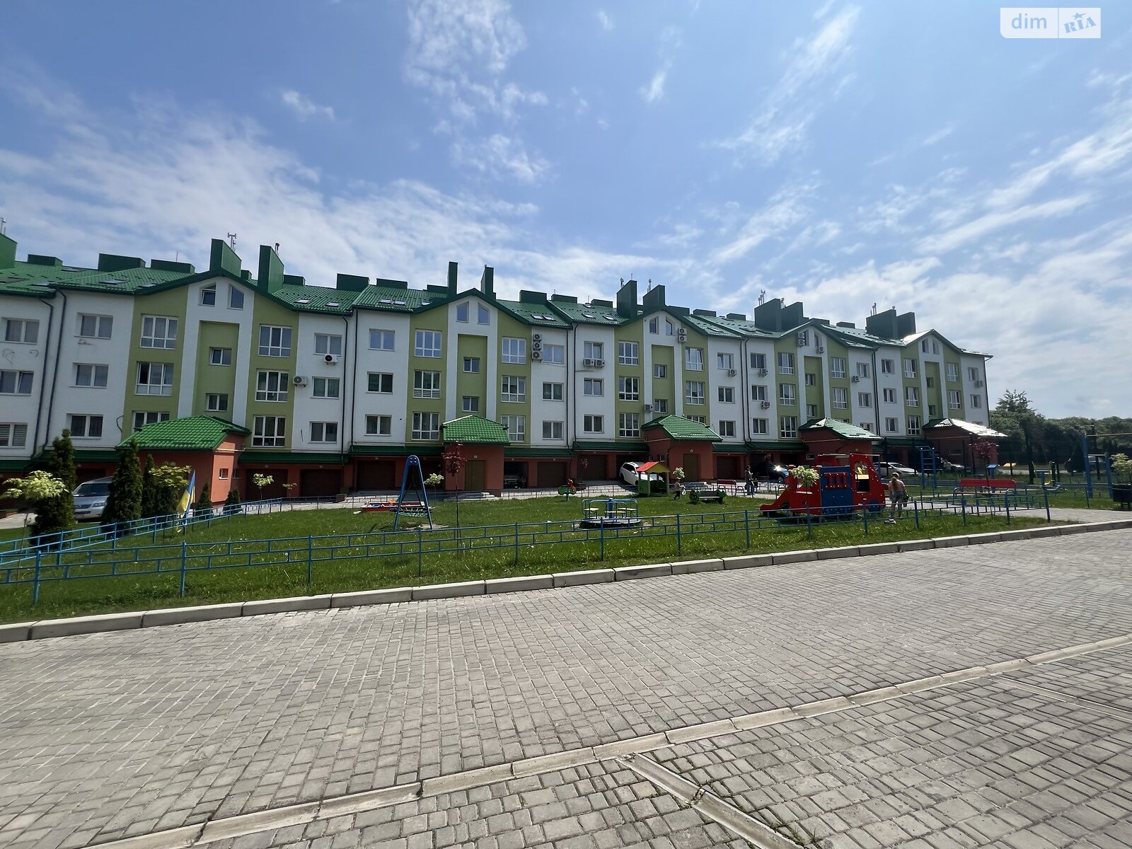 двокімнатна квартира в Сокільниках, на вул. Червоної калини 2 в довготривалу оренду помісячно фото 1 двокімнатна квартира в Сокільниках, на вул. Червоної калини 2 в довготривалу оренду помісячно фото 1