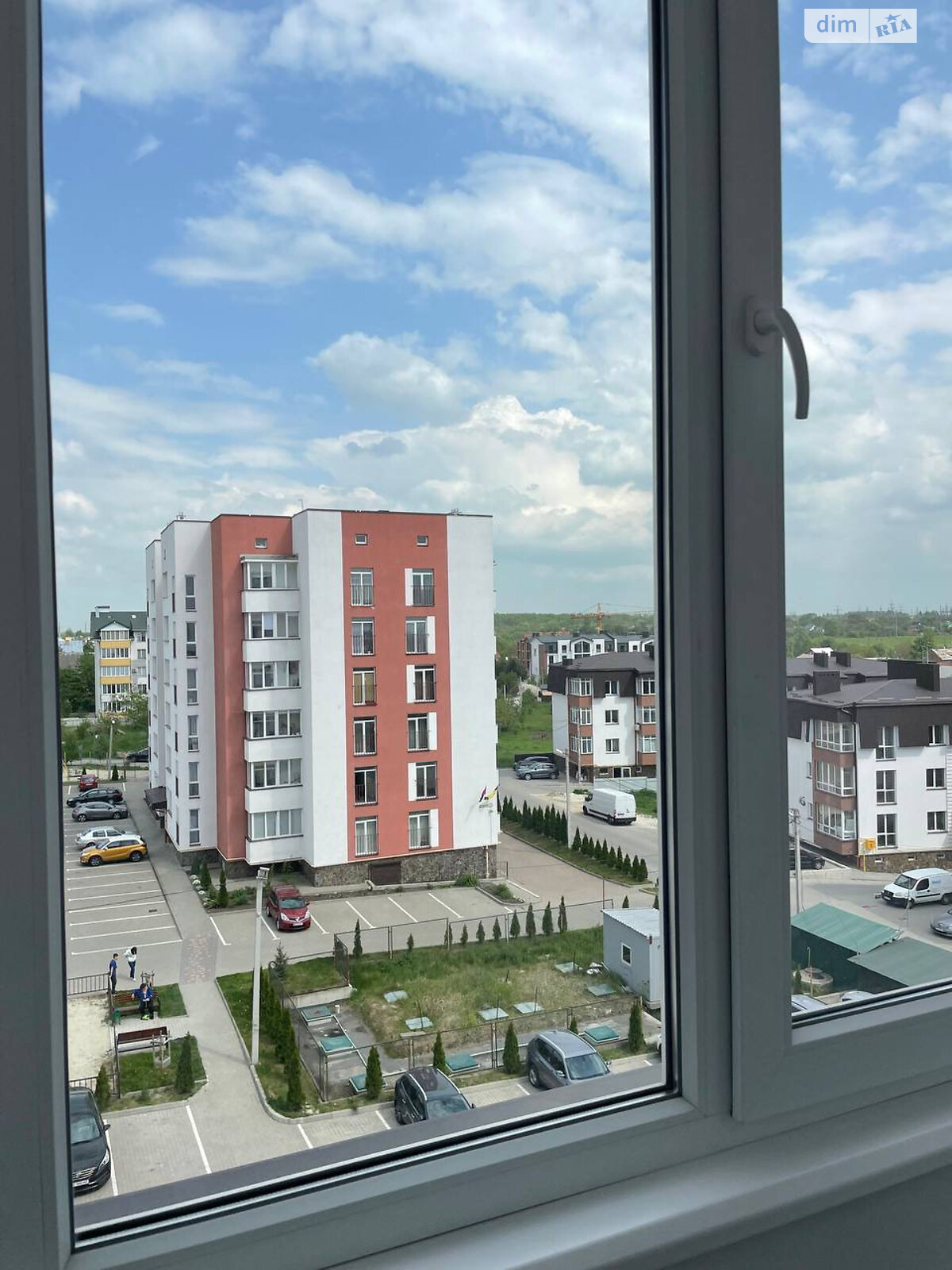 однокімнатна квартира в Солонці, на вул. Пилипа Орлика 1Б в довготривалу оренду помісячно фото 1 однокімнатна квартира в Солонці, на вул. Пилипа Орлика 1Б в довготривалу оренду помісячно фото 1