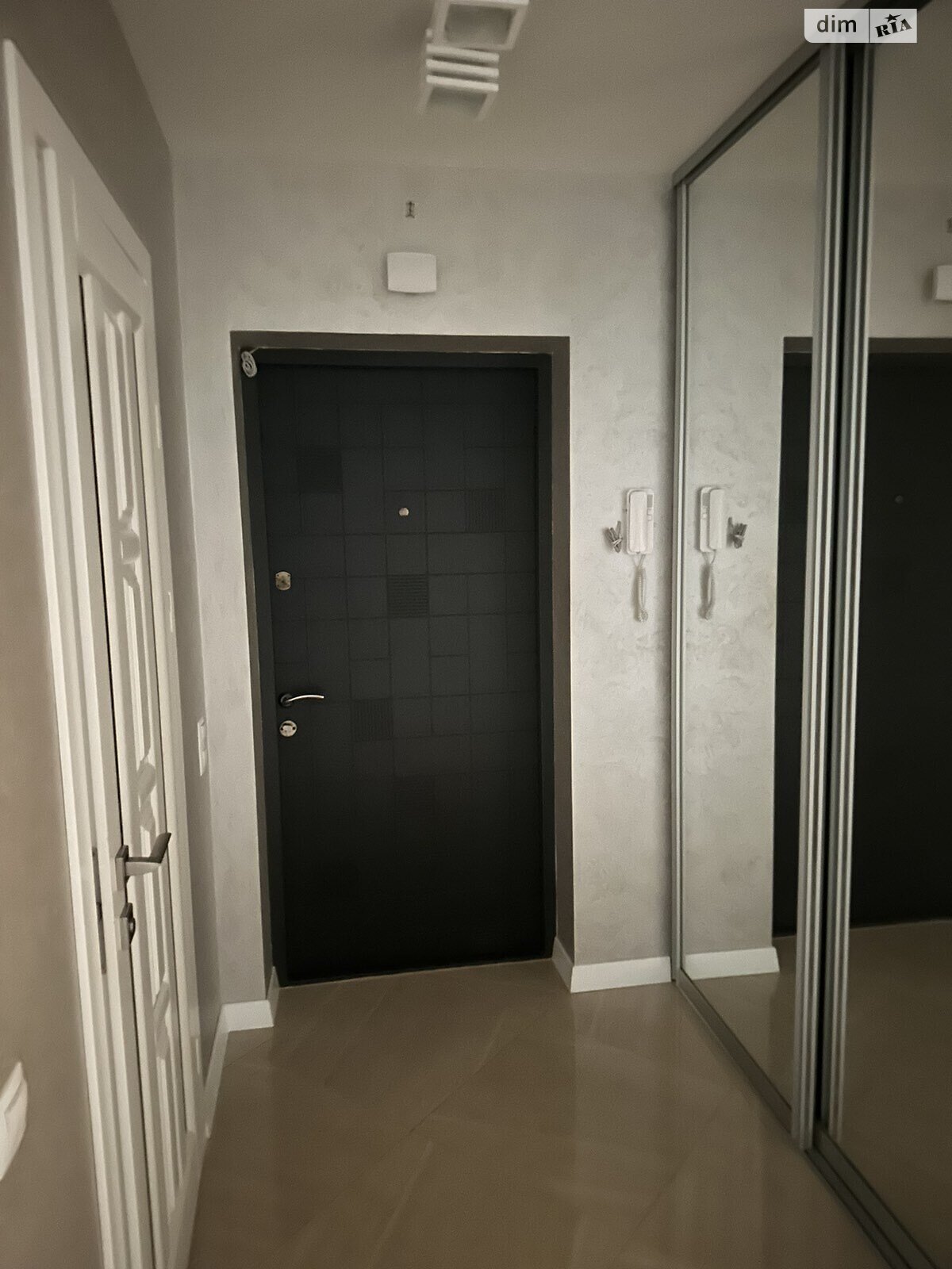 однокімнатна квартира в Солотвині, на вул. Кірова в довготривалу оренду помісячно фото 1