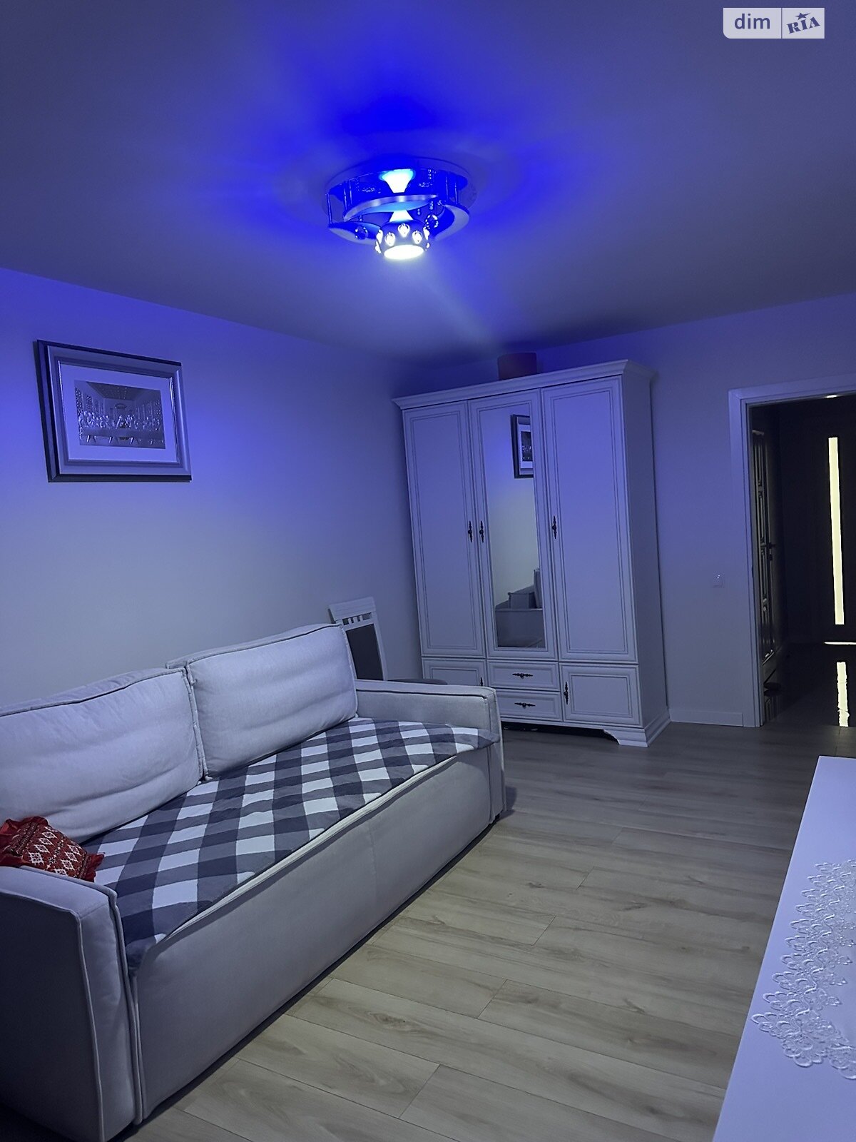 однокімнатна квартира в Солотвині, на вул. Кірова в довготривалу оренду помісячно фото 1