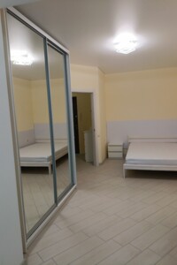 однокімнатна квартира в Стрижавці, на вул. Алеї в довготривалу оренду помісячно фото 2