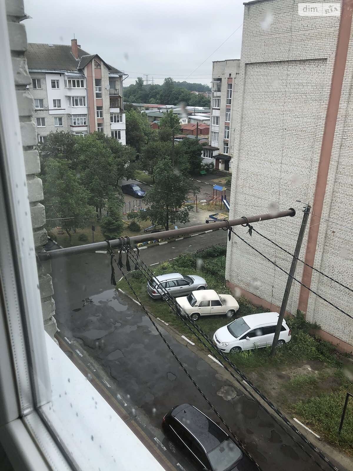 трехкомнатная квартира в Стрые, на ул. Галицкая 13 в аренду на долгий срок помесячно фото 1 трехкомнатная квартира в Стрые, на ул. Галицкая 13 в аренду на долгий срок помесячно фото 1