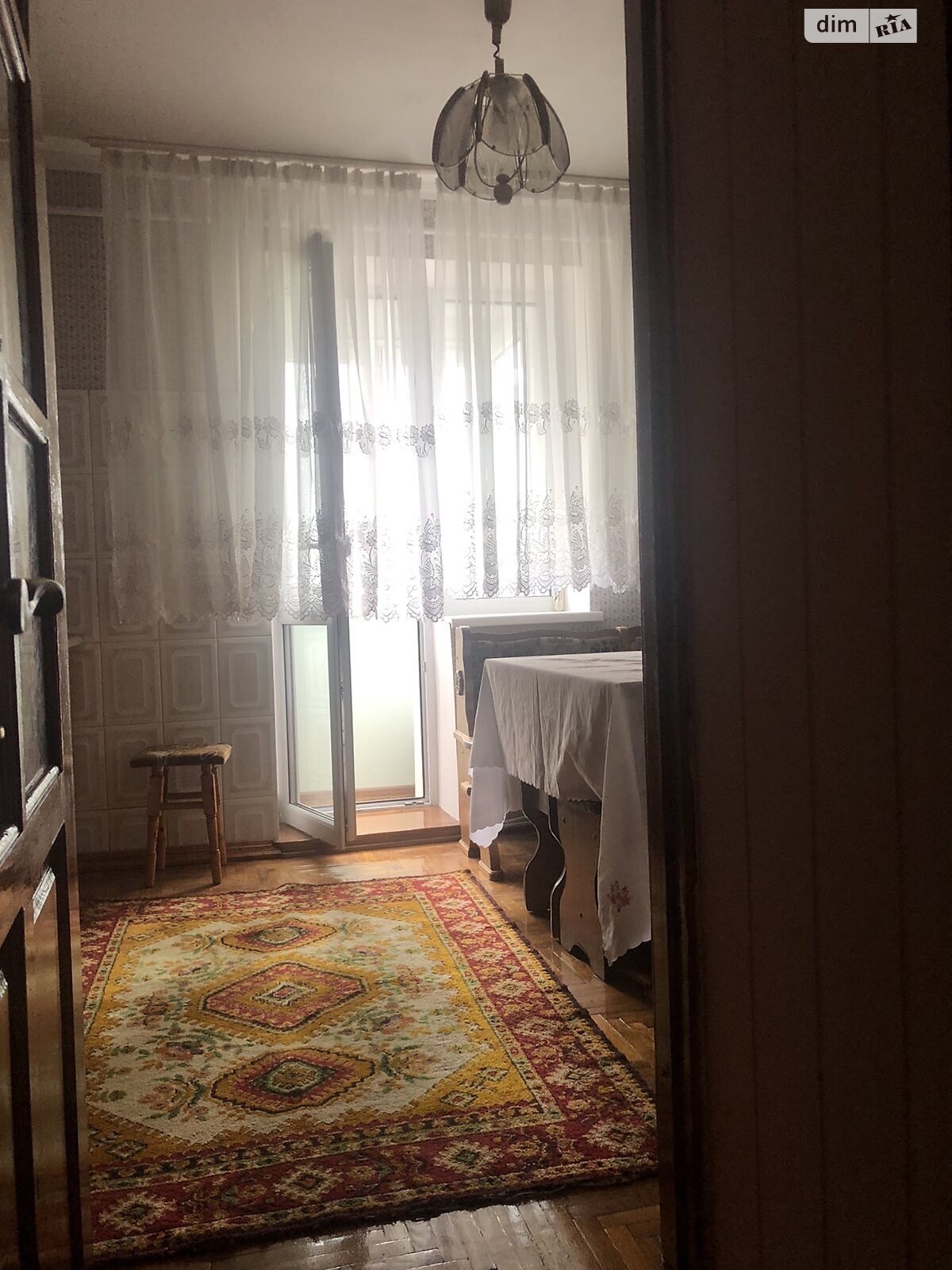 трехкомнатная квартира в Стрые, на ул. Галицкая 13 в аренду на долгий срок помесячно фото 1 трехкомнатная квартира в Стрые, на ул. Галицкая 13 в аренду на долгий срок помесячно фото 1