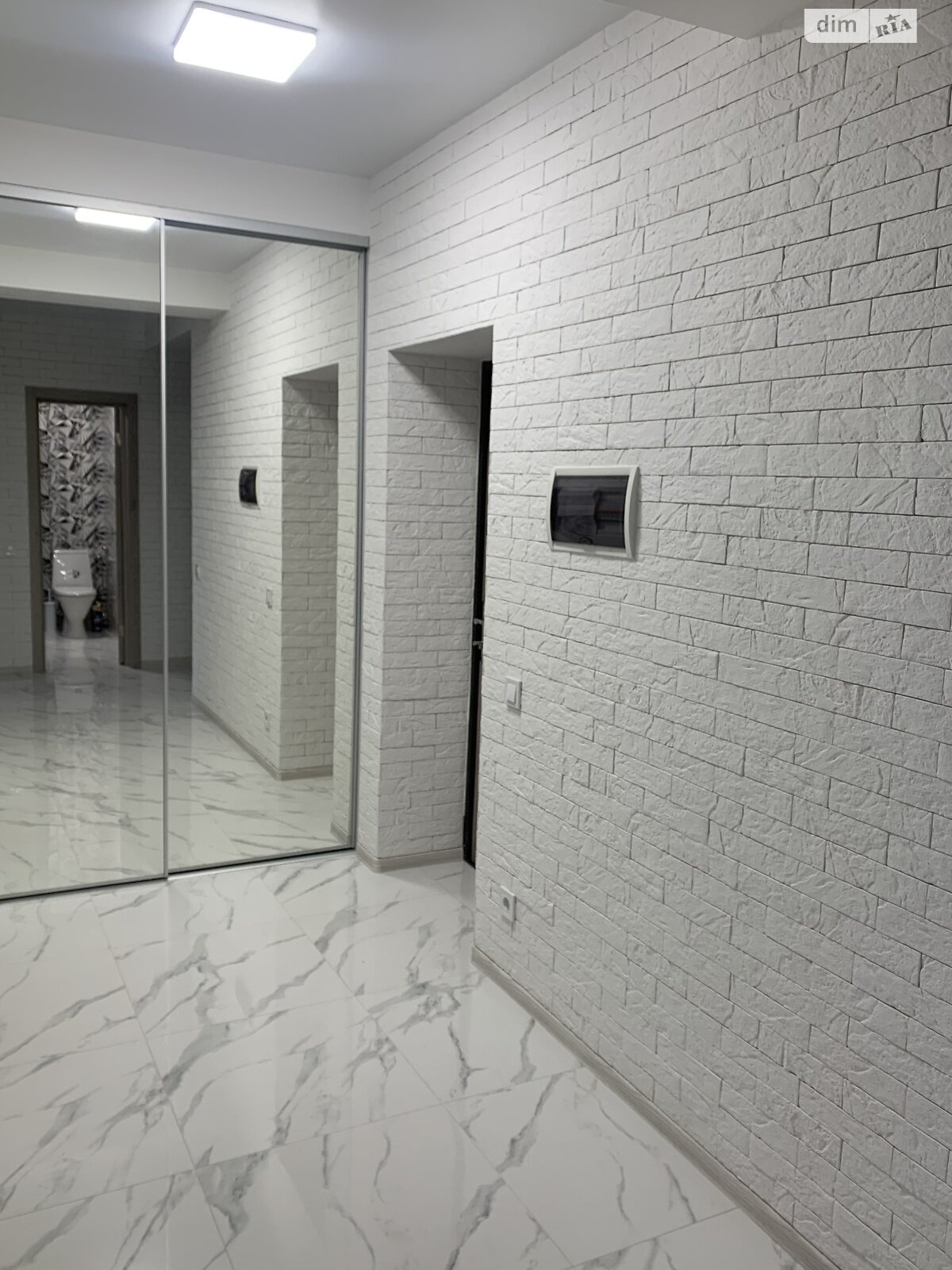 двухкомнатная квартира в Стрые, район Ланы Верхние, на ул. 1-го Ноября 17, кв. 5 в аренду на долгий срок помесячно фото 1 двухкомнатная квартира в Стрые, район Ланы Верхние, на ул. 1-го Ноября 17, кв. 5 в аренду на долгий срок помесячно фото 1