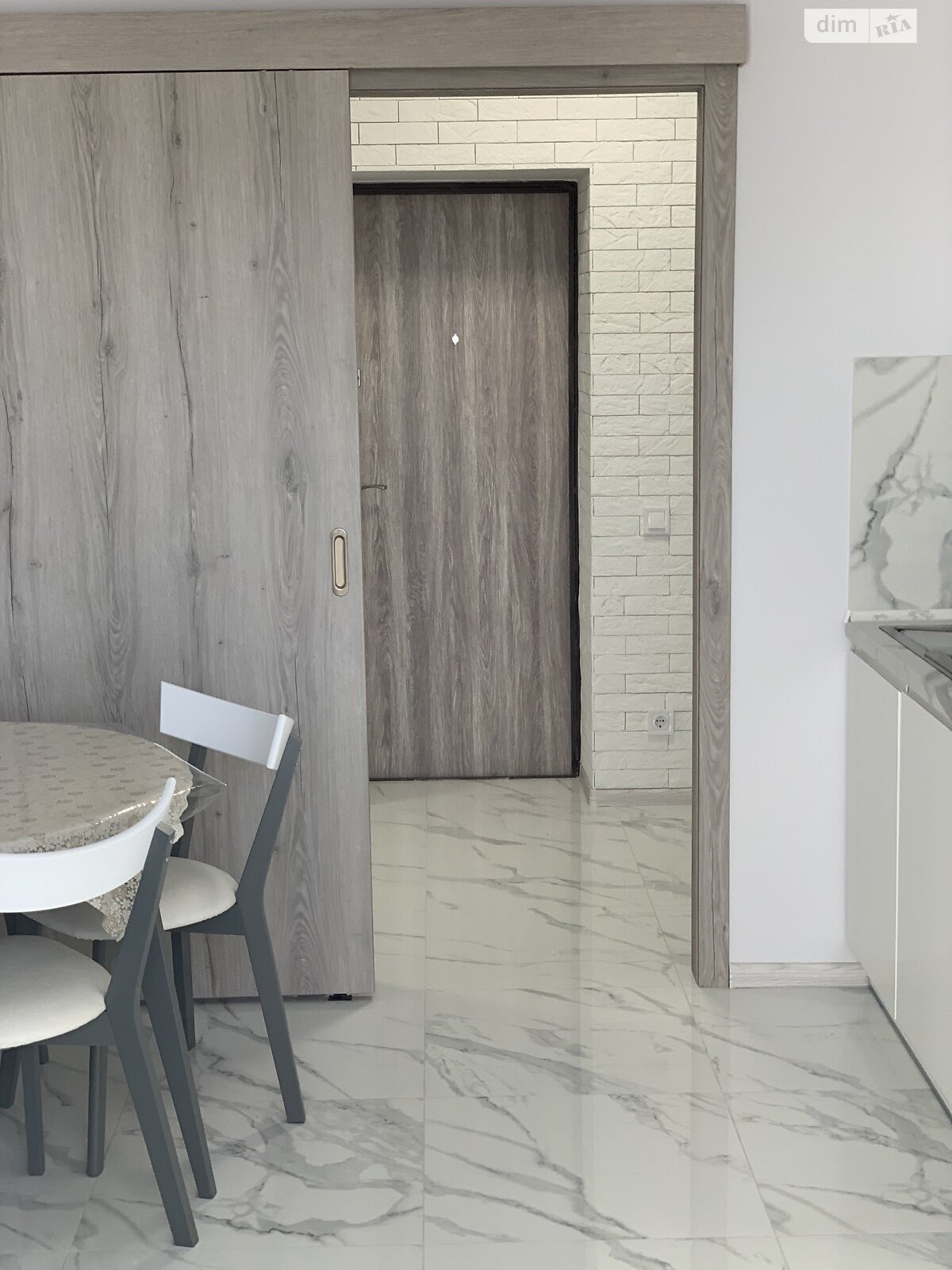 двухкомнатная квартира в Стрые, район Ланы Верхние, на ул. 1-го Ноября 17, кв. 5 в аренду на долгий срок помесячно фото 1 двухкомнатная квартира в Стрые, район Ланы Верхние, на ул. 1-го Ноября 17, кв. 5 в аренду на долгий срок помесячно фото 1