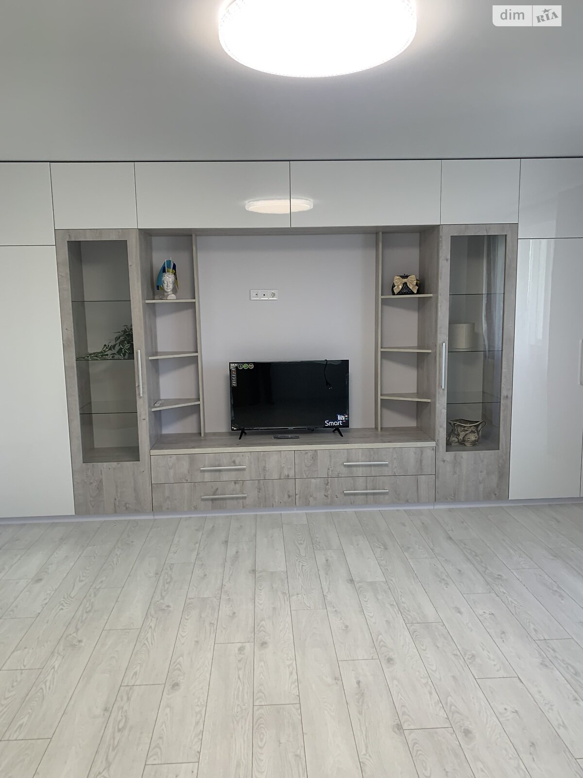 двухкомнатная квартира в Стрые, район Ланы Верхние, на ул. 1-го Ноября 17, кв. 5 в аренду на долгий срок помесячно фото 1 двухкомнатная квартира в Стрые, район Ланы Верхние, на ул. 1-го Ноября 17, кв. 5 в аренду на долгий срок помесячно фото 1