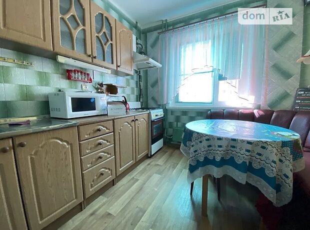однокімнатна квартира з меблями в Сумах, район 12-й мікрорайон, на вул. Героїв Крут в довготривалу оренду помісячно фото 1 однокімнатна квартира з меблями в Сумах, район 12-й мікрорайон, на вул. Героїв Крут в довготривалу оренду помісячно фото 1