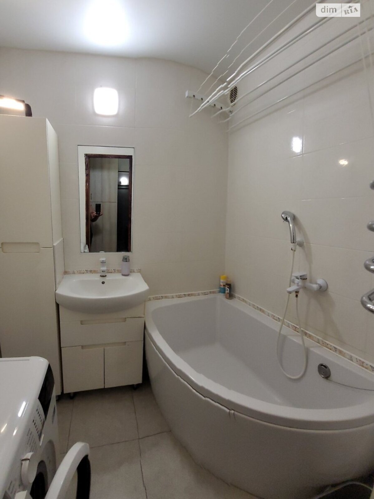 трехкомнатная квартира в Сумах, район Заречный, на просп. Михаила Лушпы 49 в аренду на долгий срок помесячно фото 1