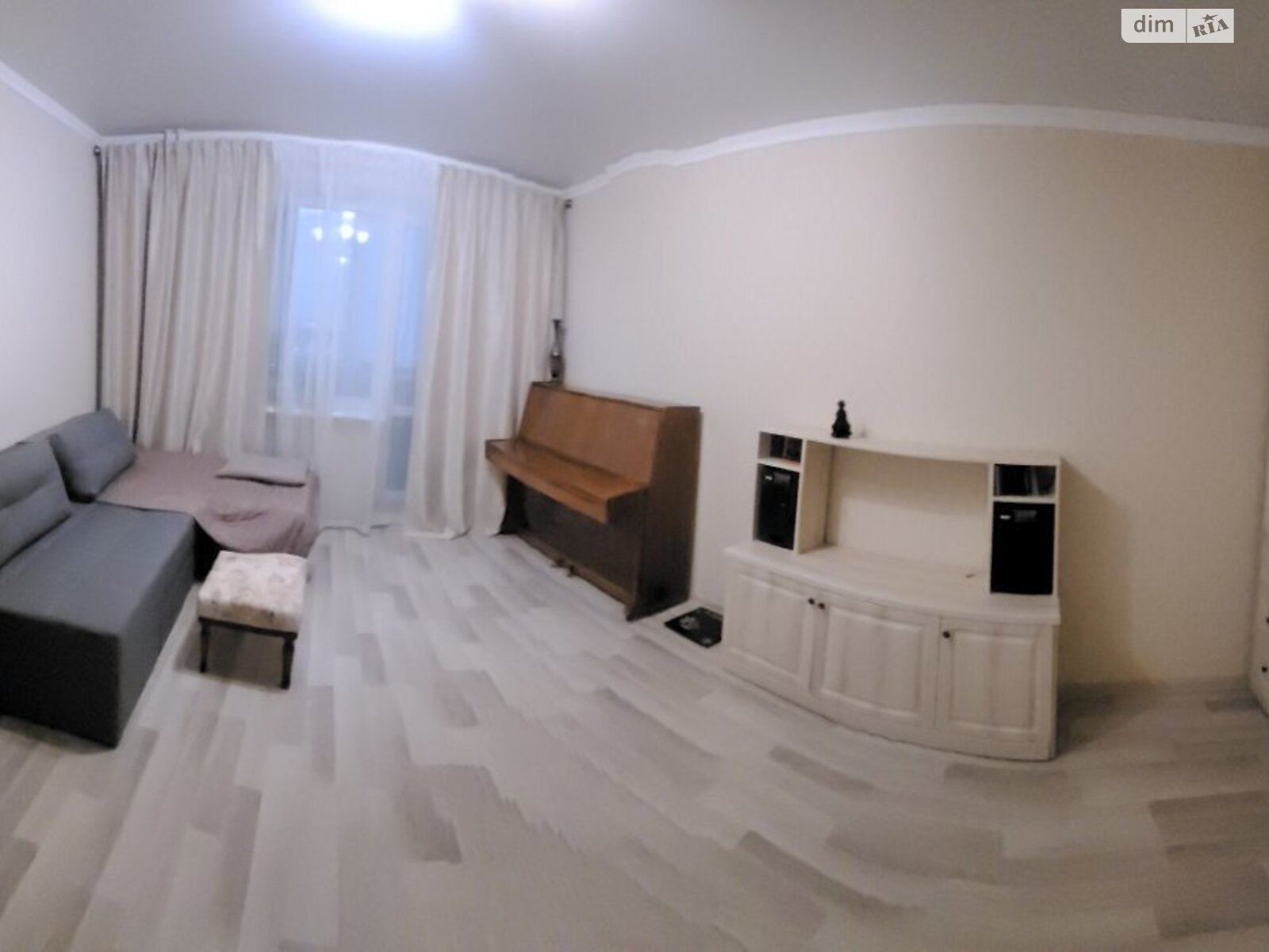 трехкомнатная квартира в Сумах, район Заречный, на просп. Михаила Лушпы 49 в аренду на долгий срок помесячно фото 1