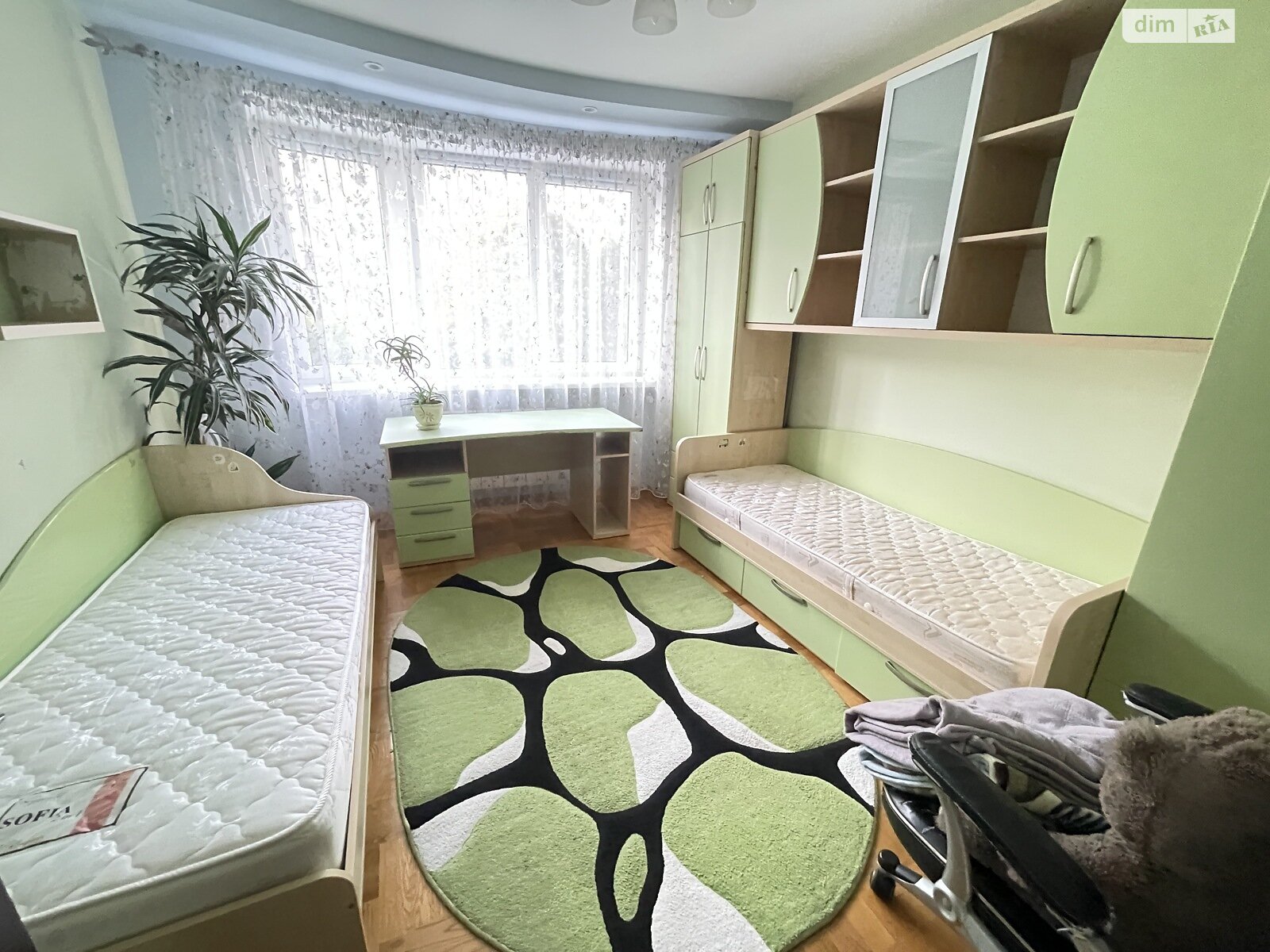 трехкомнатная квартира в Тернополе, район Аляска, на ул. Курбаса Леся в аренду на долгий срок помесячно фото 1 трехкомнатная квартира в Тернополе, район Аляска, на ул. Курбаса Леся в аренду на долгий срок помесячно фото 1