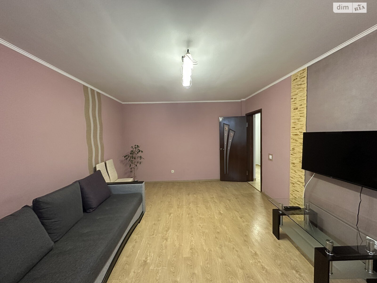 двокімнатна квартира з ремонтом в Тернополі, район Аляска, на вул. Овочева в довготривалу оренду помісячно фото 1 двокімнатна квартира з ремонтом в Тернополі, район Аляска, на вул. Овочева в довготривалу оренду помісячно фото 1