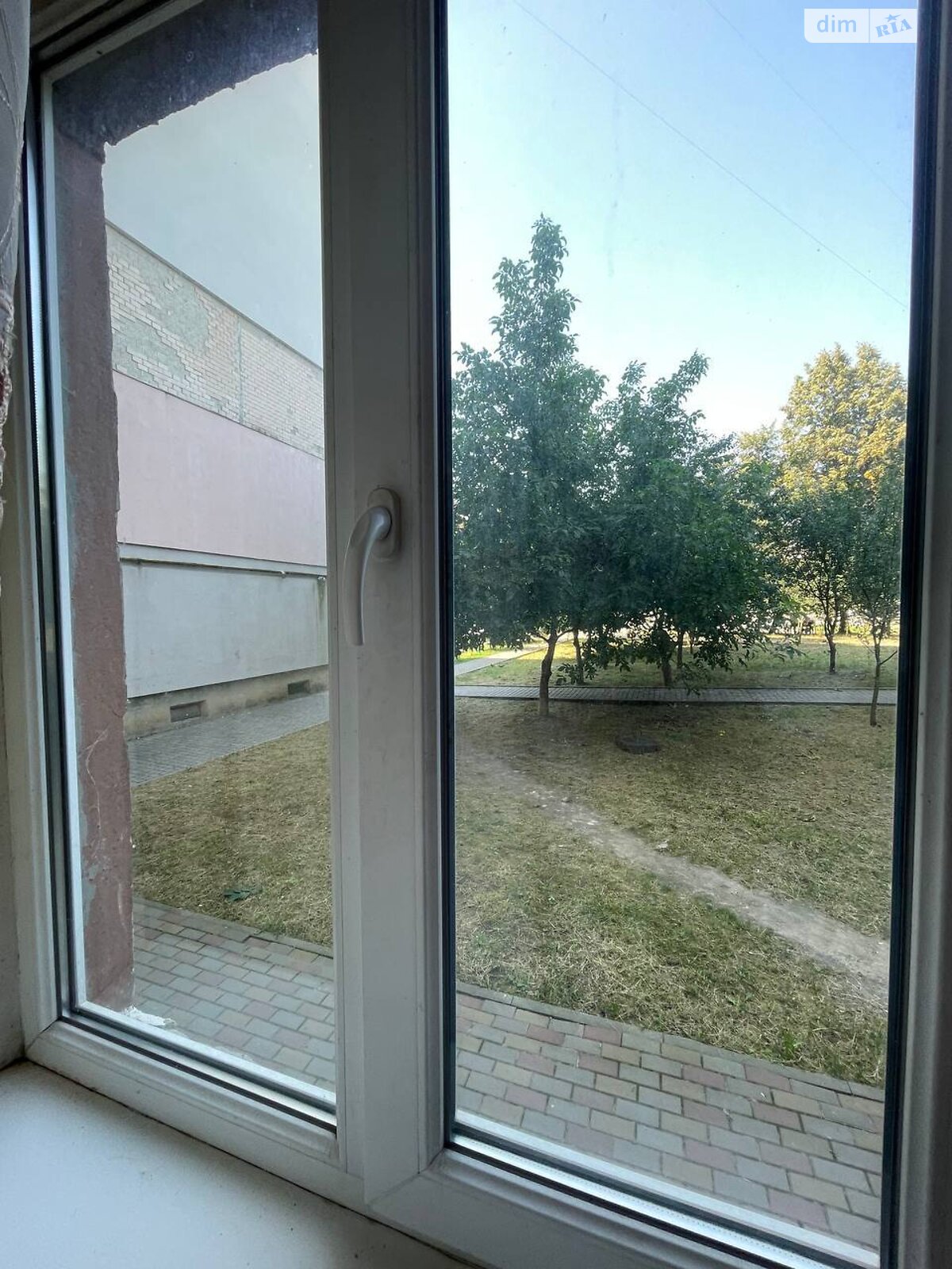 однокомнатная квартира с мебелью в Тернополе, район Аляска, на ул. Симоненко Василия в аренду на долгий срок помесячно фото 1 однокомнатная квартира с мебелью в Тернополе, район Аляска, на ул. Симоненко Василия в аренду на долгий срок помесячно фото 1