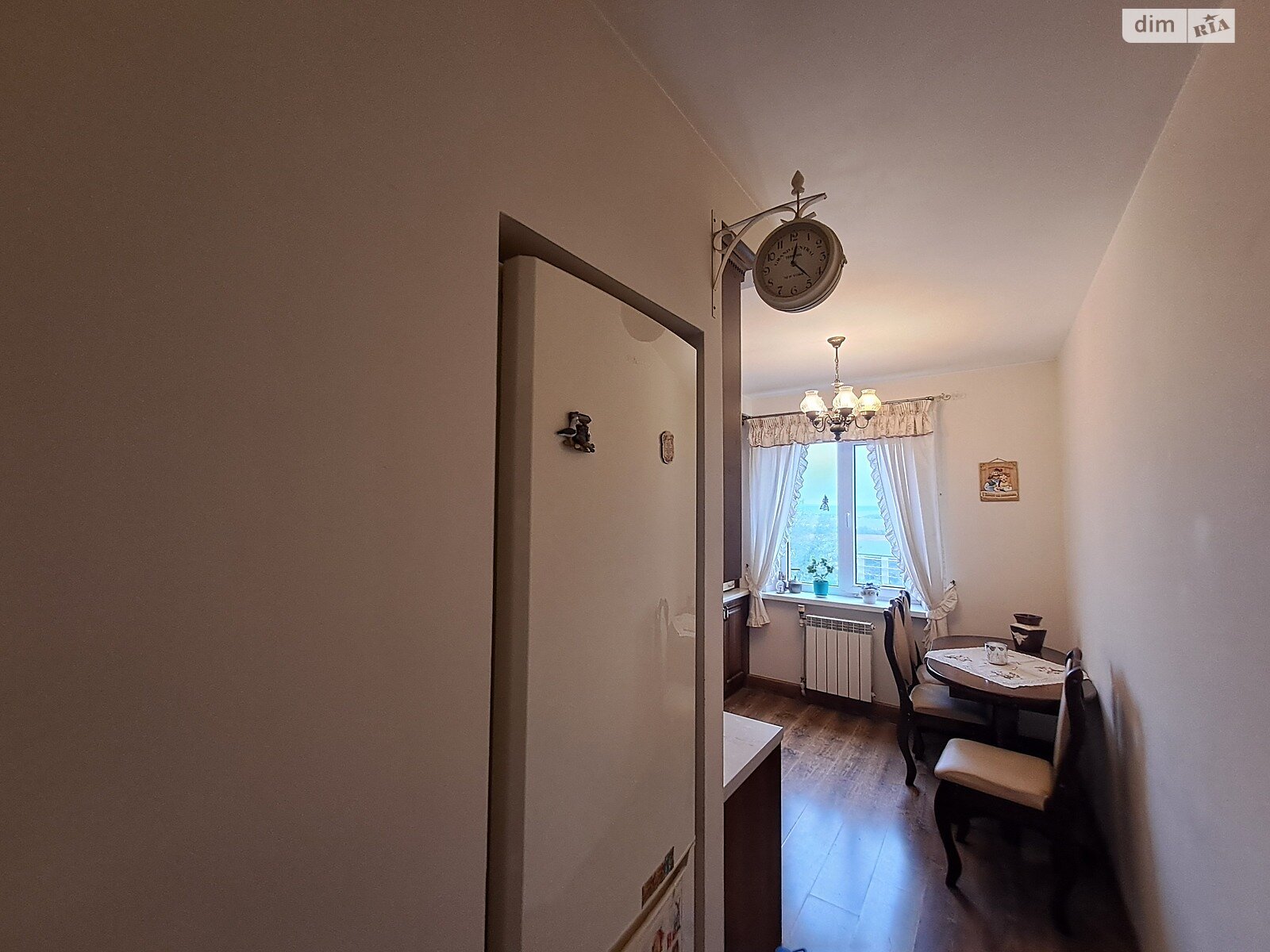 трехкомнатная квартира в Тернополе, район Аляска, на ул. Симоненко Василия 6 в аренду на долгий срок помесячно фото 1