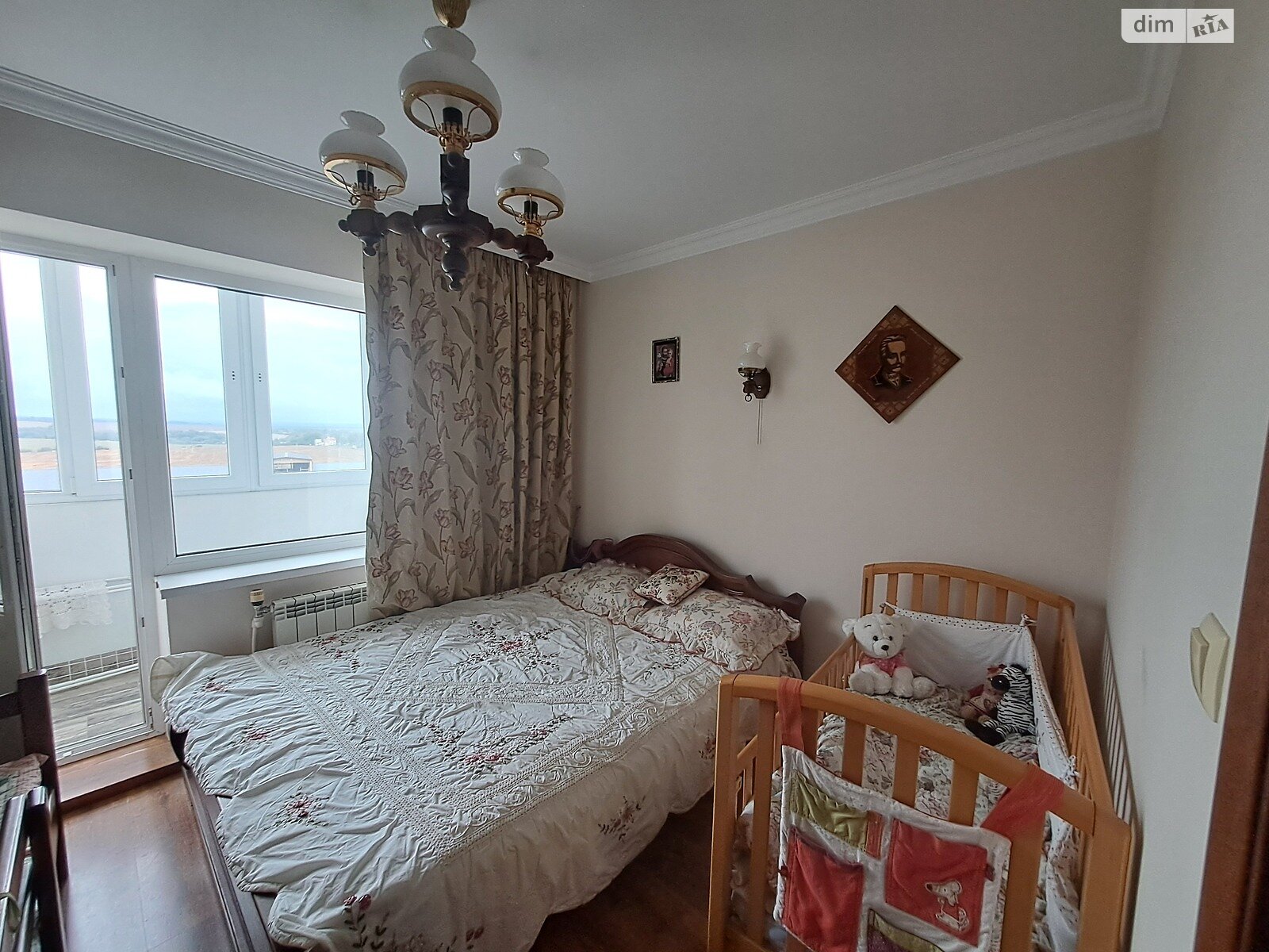 трехкомнатная квартира в Тернополе, район Аляска, на ул. Симоненко Василия 6 в аренду на долгий срок помесячно фото 1