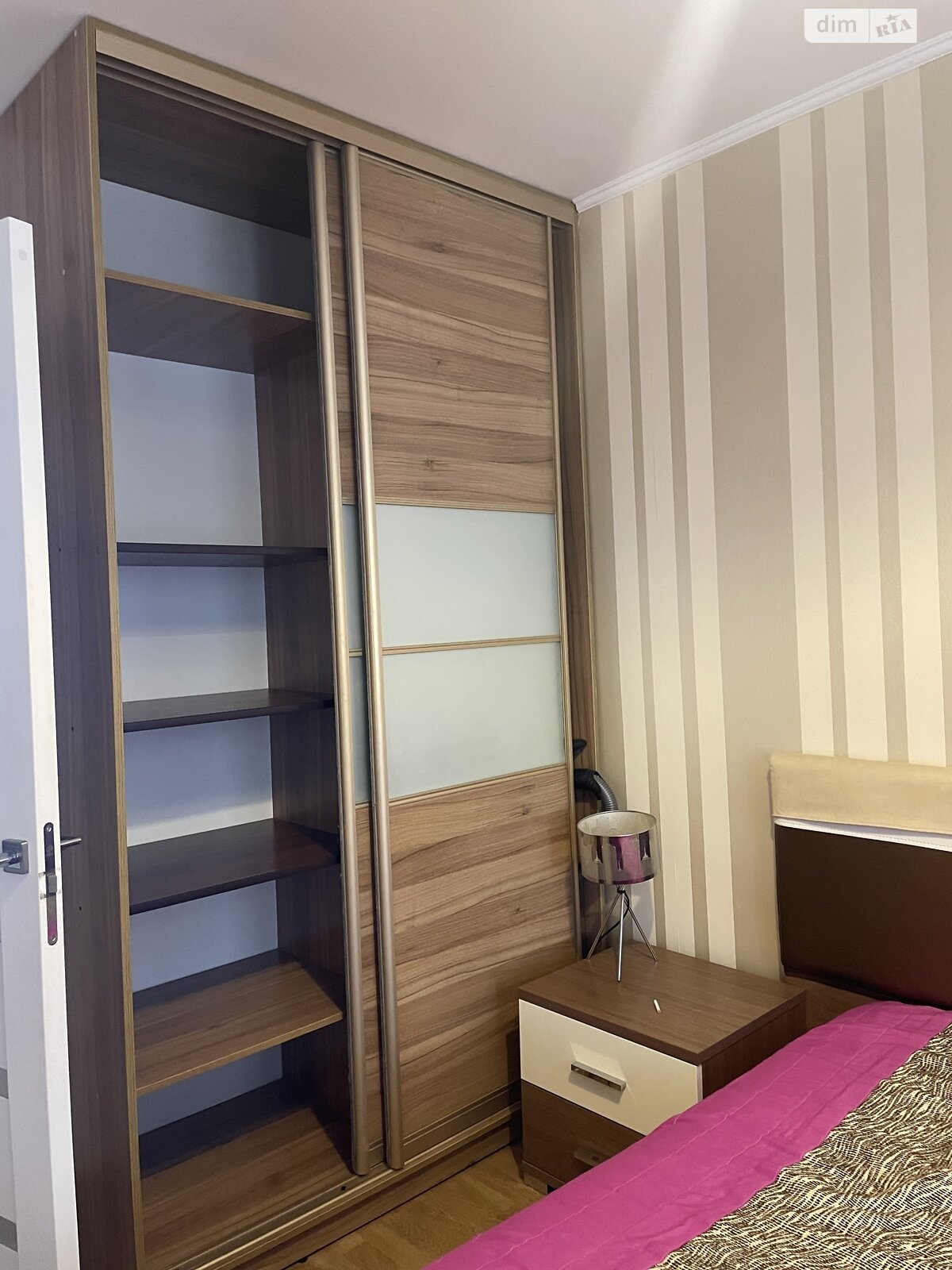 чотирикімнатна квартира в Тернополі, район Аляска, на вул. Володимира Великого 12 в довготривалу оренду помісячно фото 1 чотирикімнатна квартира в Тернополі, район Аляска, на вул. Володимира Великого 12 в довготривалу оренду помісячно фото 1