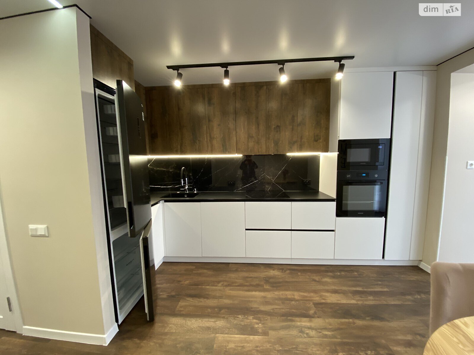 двокімнатна квартира з меблями в Тернополі, район Аляска, на вул. Володимира Великого в довготривалу оренду помісячно фото 1