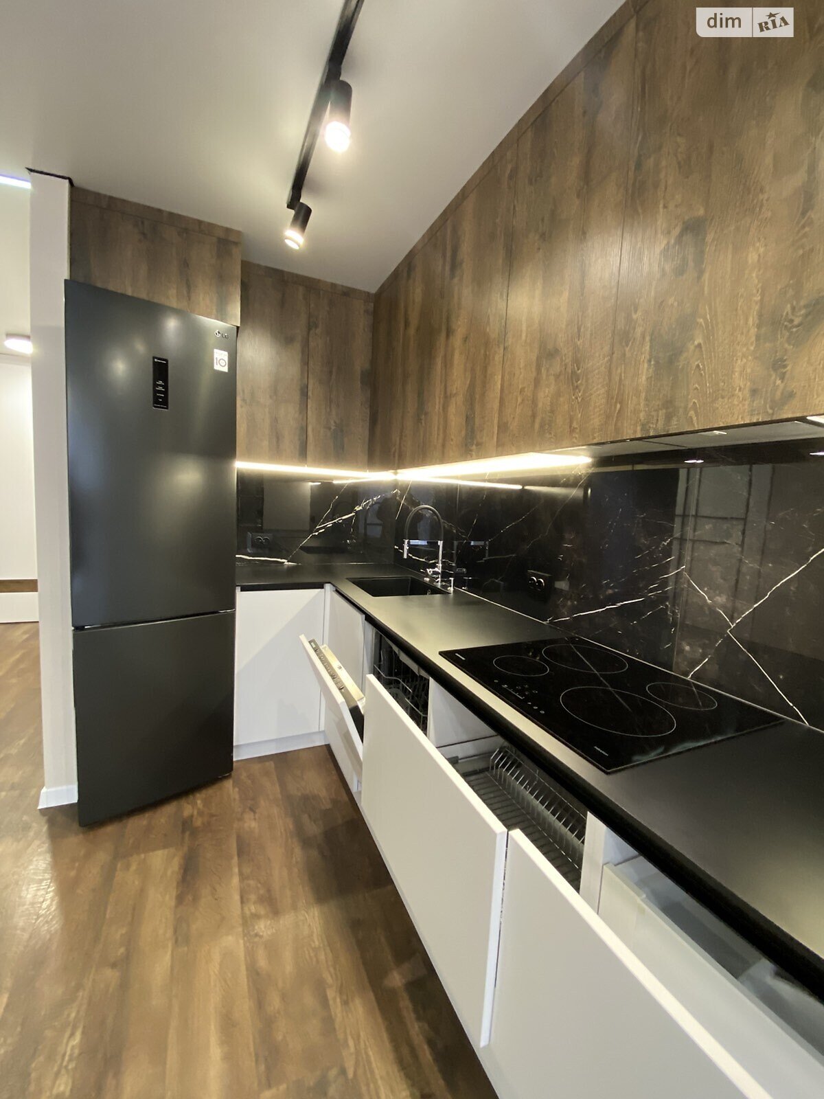 двокімнатна квартира з меблями в Тернополі, район Аляска, на вул. Володимира Великого в довготривалу оренду помісячно фото 1