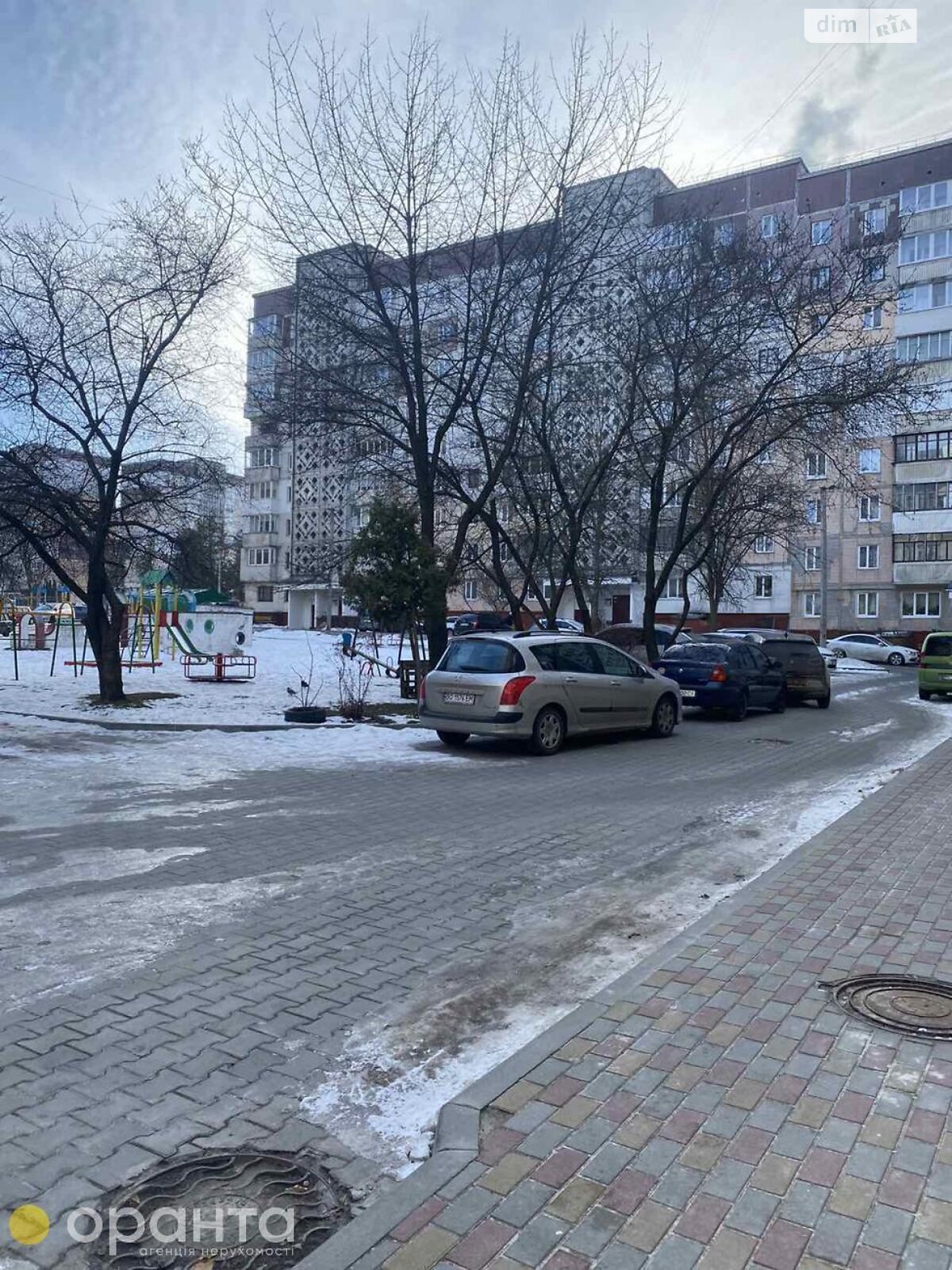 четырехкомнатная квартира в Тернополе, район Бам, на ул. 15-го Апреля в аренду на долгий срок помесячно фото 1