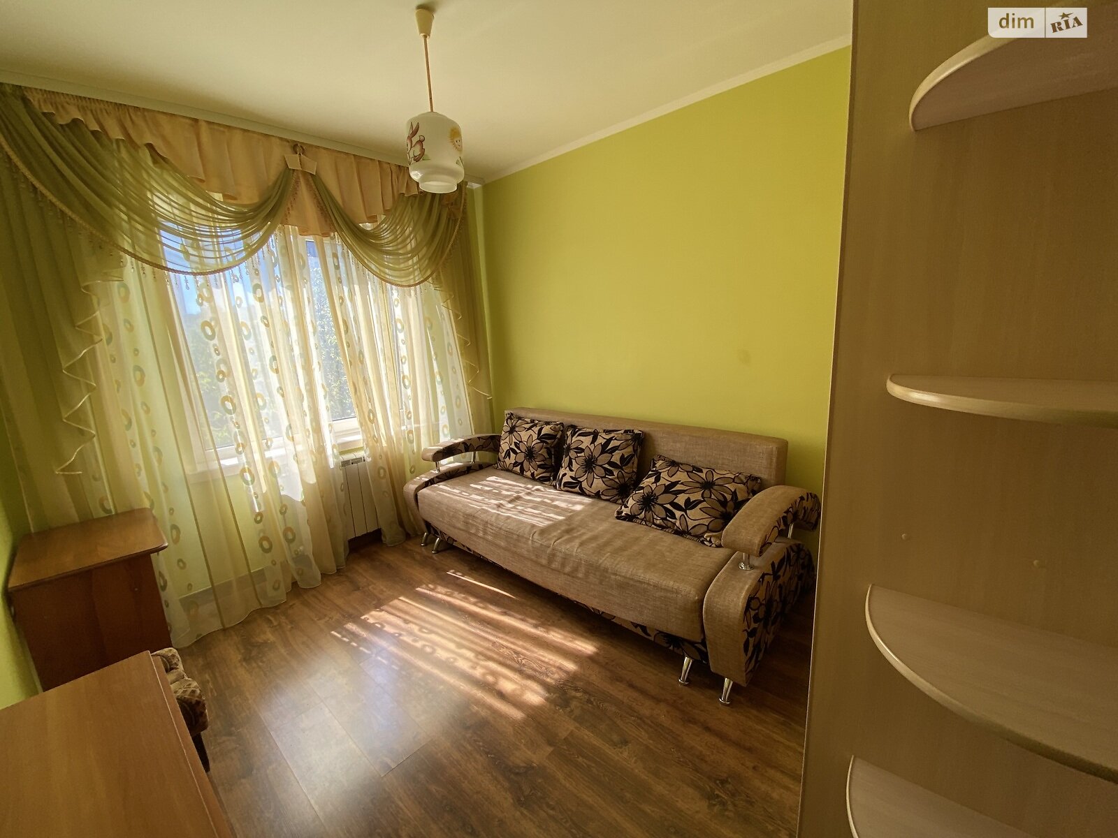 трехкомнатная квартира в Тернополе, район Бам, на ул. 15-го Апреля в аренду на долгий срок помесячно фото 1