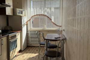 трехкомнатная квартира в Тернополе, район Бам, на ул. 15-го Апреля в аренду на долгий срок помесячно фото 2