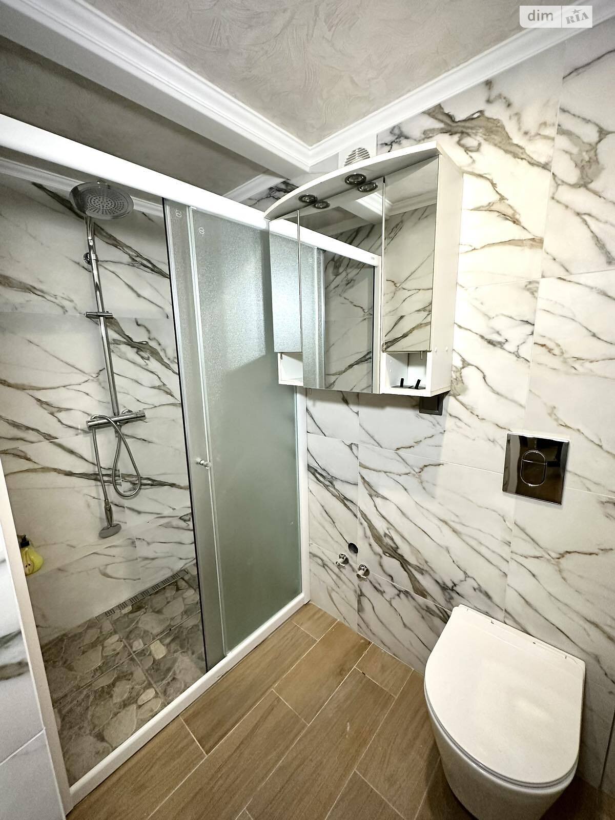 однокомнатная квартира в Тернополе, район Бам, на ул. Академика Сергея Королева в аренду на долгий срок помесячно фото 1