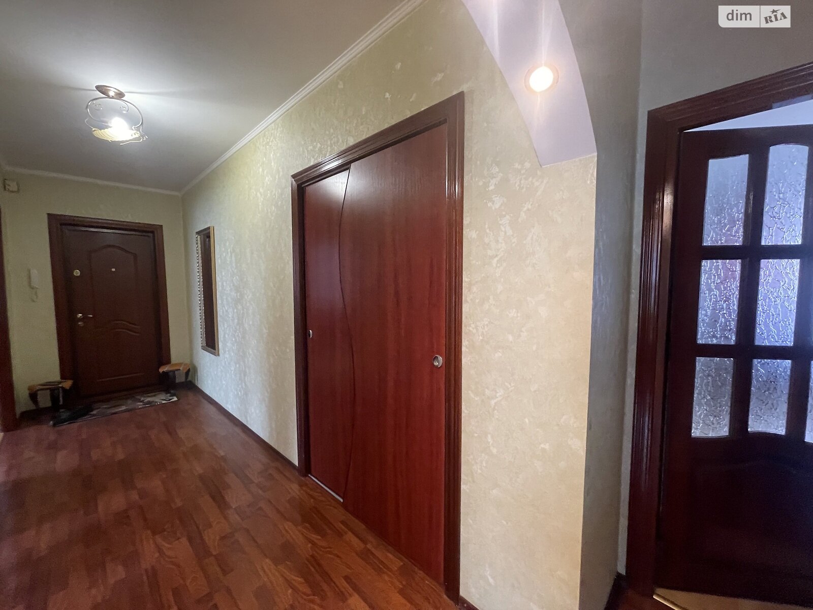 трикімнатна квартира в Тернополі, район Бам, на вул. Бойчуків Братів в довготривалу оренду помісячно фото 1 трикімнатна квартира в Тернополі, район Бам, на вул. Бойчуків Братів в довготривалу оренду помісячно фото 1