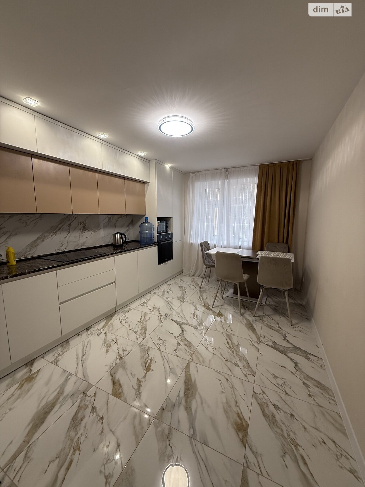 двухкомнатная квартира в Тернополе, район Бам, на пер. Генерала Мирона Тарнавского в аренду на долгий срок помесячно фото 1 двухкомнатная квартира в Тернополе, район Бам, на пер. Генерала Мирона Тарнавского в аренду на долгий срок помесячно фото 1