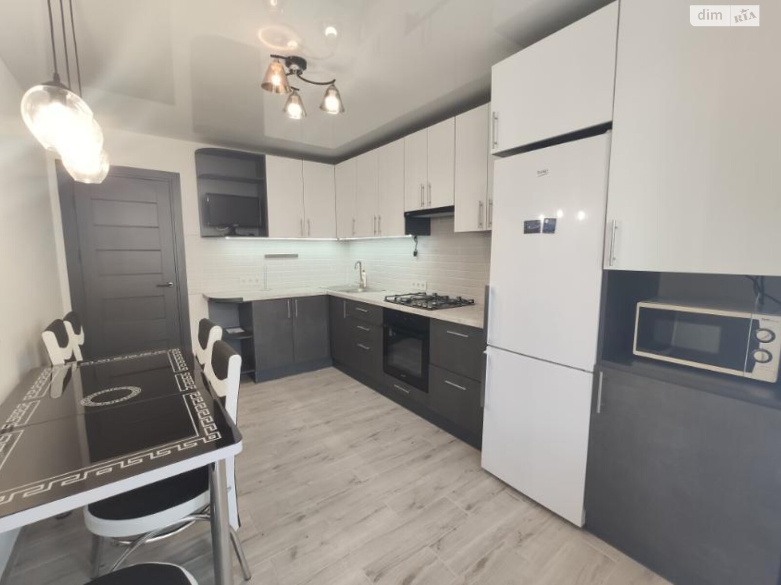 двокімнатна квартира в Тернополі, район Бам, на вул. Генерала Мирона Тарнавського в довготривалу оренду помісячно фото 1 двокімнатна квартира в Тернополі, район Бам, на вул. Генерала Мирона Тарнавського в довготривалу оренду помісячно фото 1