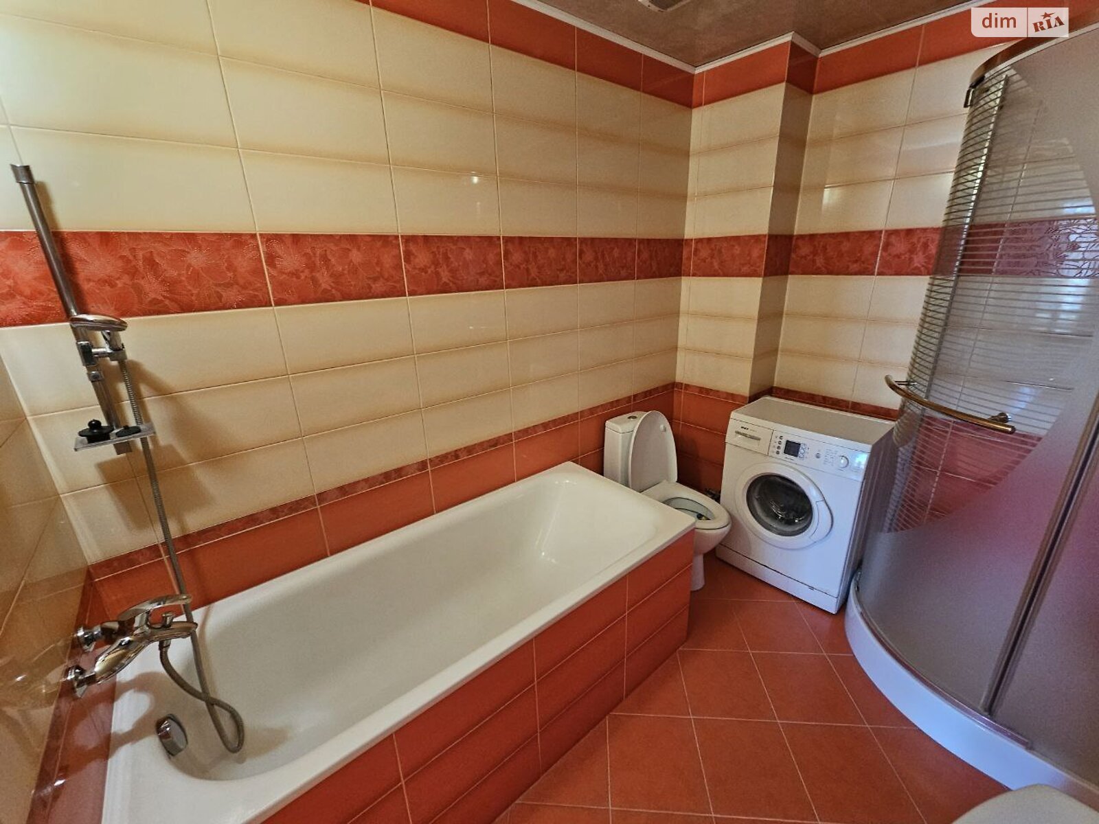 трикімнатна квартира в Тернополі, район Бам, на вул. Генерала Мирона Тарнавського в довготривалу оренду помісячно фото 1