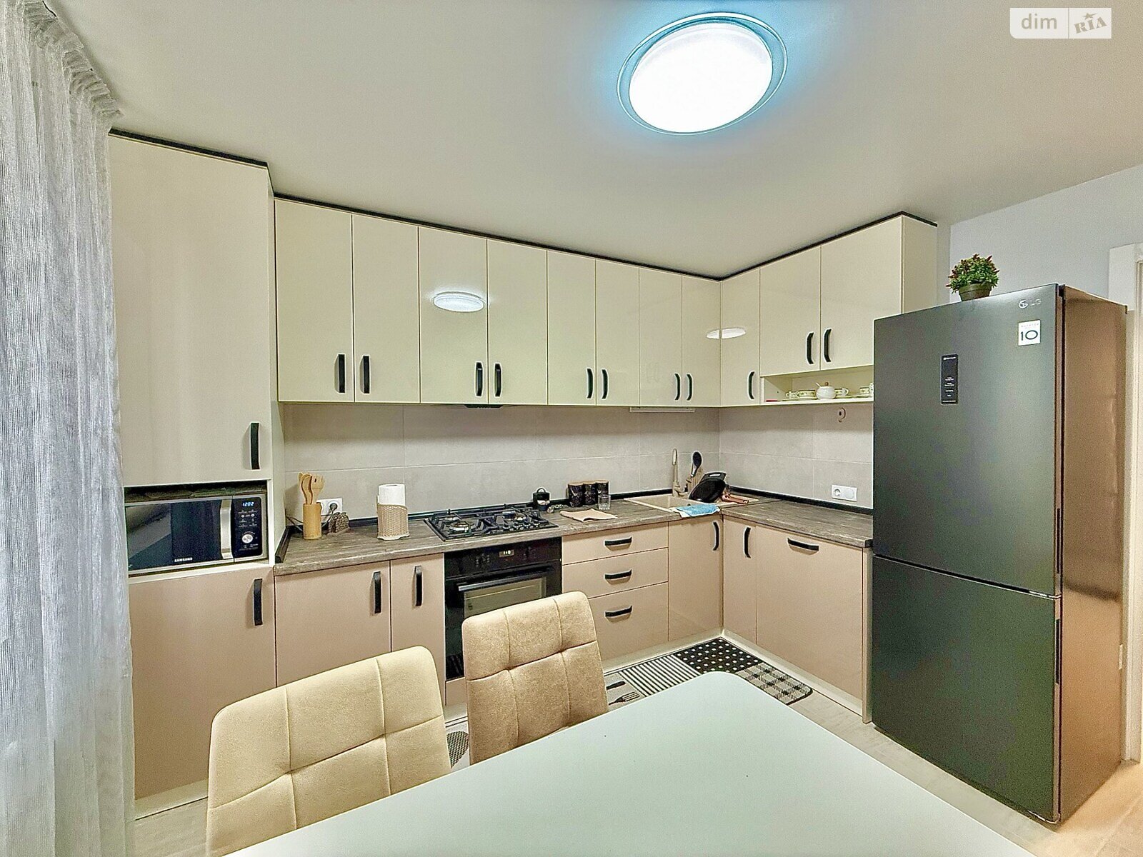 двухкомнатная квартира в Тернополе, район Бам, на ул. Генерала Мирона Тарнавского в аренду на долгий срок помесячно фото 1 двухкомнатная квартира в Тернополе, район Бам, на ул. Генерала Мирона Тарнавского в аренду на долгий срок помесячно фото 1