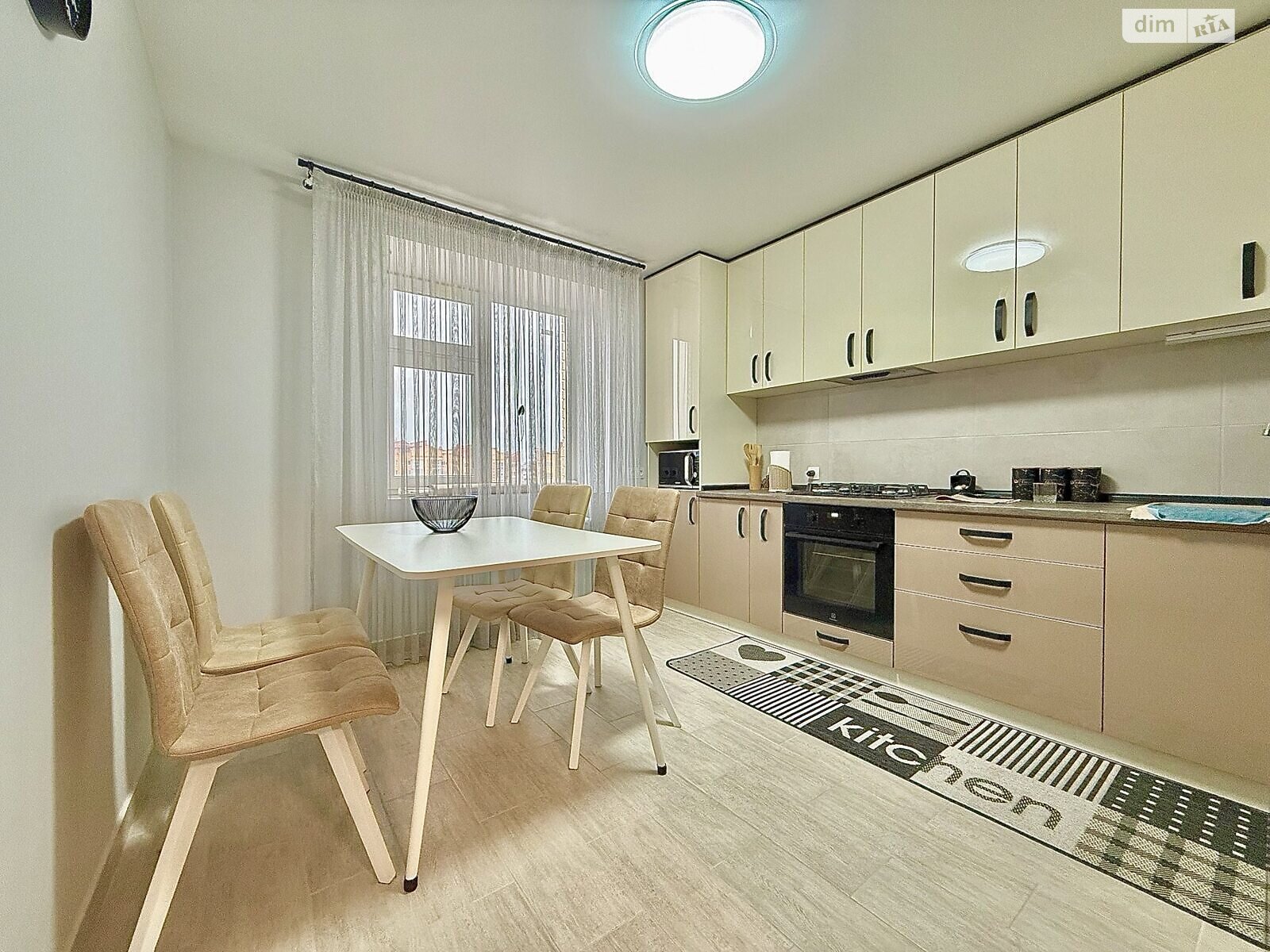 двухкомнатная квартира в Тернополе, район Бам, на ул. Генерала Мирона Тарнавского в аренду на долгий срок помесячно фото 1 двухкомнатная квартира в Тернополе, район Бам, на ул. Генерала Мирона Тарнавского в аренду на долгий срок помесячно фото 1