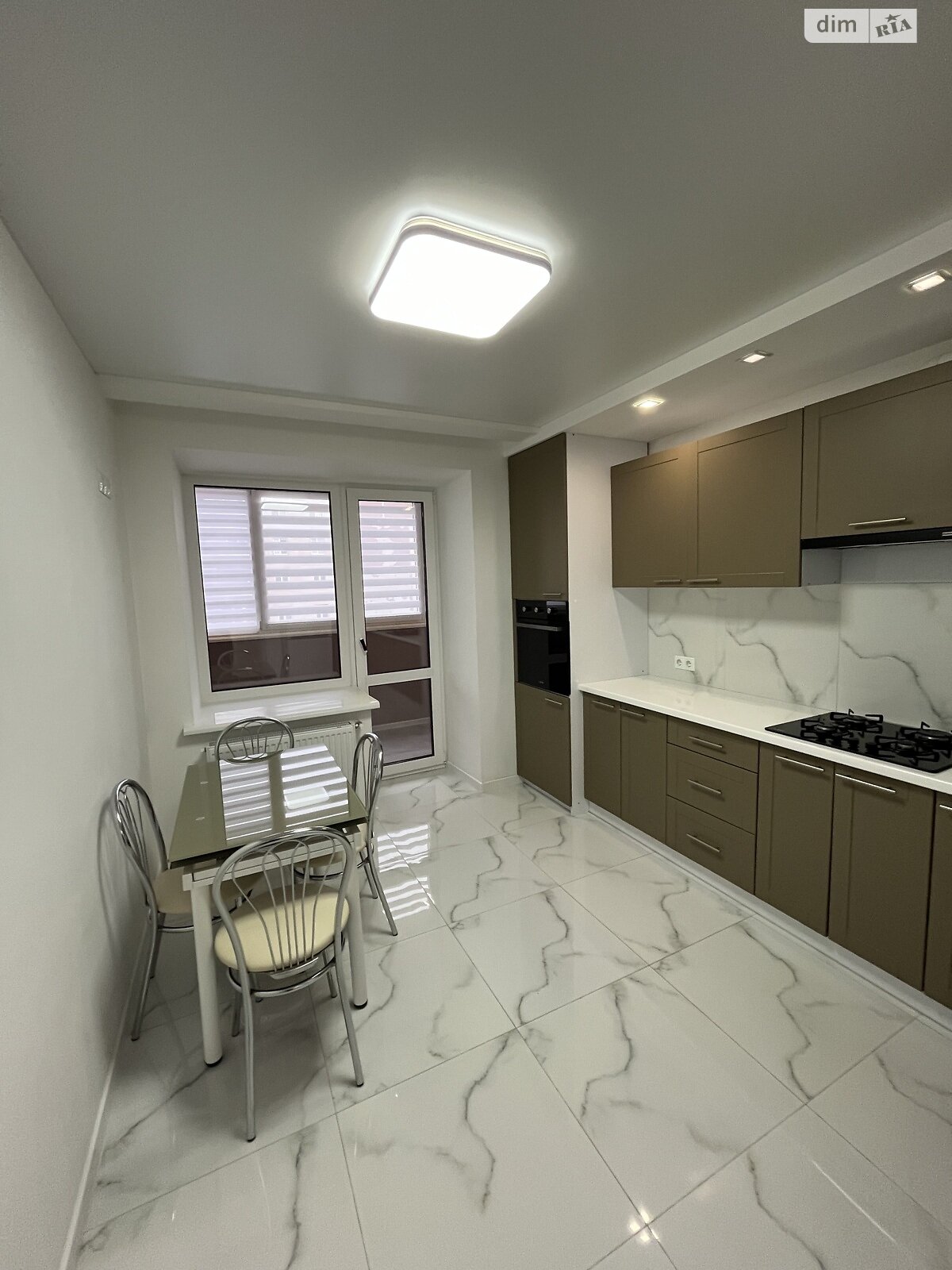 однокімнатна квартира в Тернополі, район Бам, на вул. Генерала Мирона Тарнавського 30 в довготривалу оренду помісячно фото 1 однокімнатна квартира в Тернополі, район Бам, на вул. Генерала Мирона Тарнавського 30 в довготривалу оренду помісячно фото 1