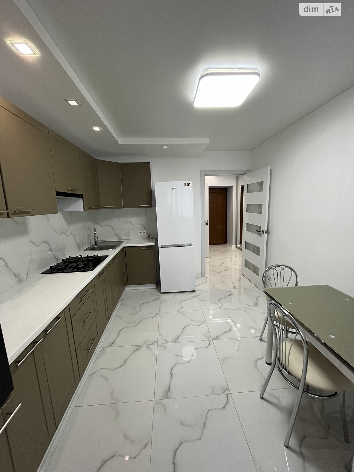 однокімнатна квартира в Тернополі, район Бам, на вул. Генерала Мирона Тарнавського 30 в довготривалу оренду помісячно фото 1 однокімнатна квартира в Тернополі, район Бам, на вул. Генерала Мирона Тарнавського 30 в довготривалу оренду помісячно фото 1