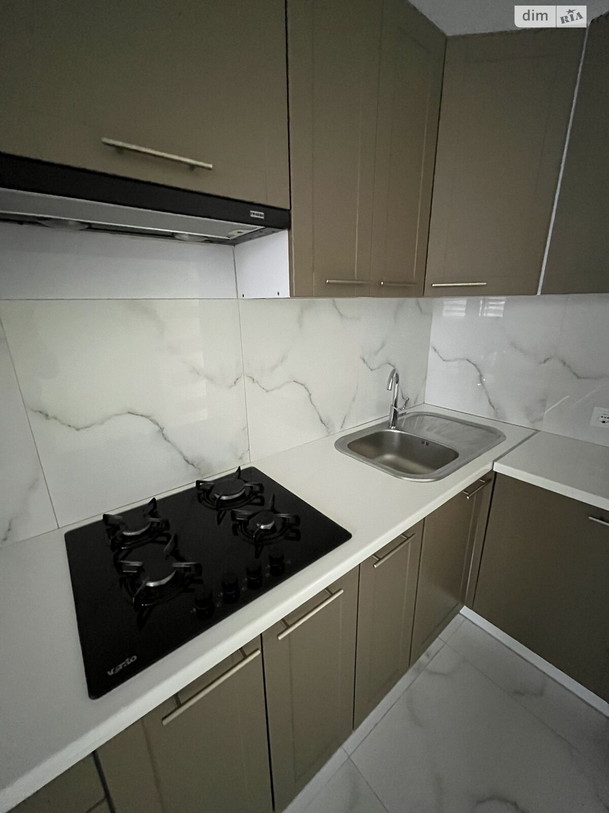 однокімнатна квартира в Тернополі, район Бам, на вул. Генерала Мирона Тарнавського 30 в довготривалу оренду помісячно фото 1 однокімнатна квартира в Тернополі, район Бам, на вул. Генерала Мирона Тарнавського 30 в довготривалу оренду помісячно фото 1