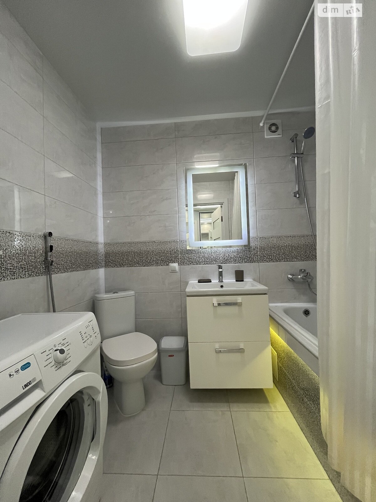 однокімнатна квартира в Тернополі, район Бам, на вул. Генерала Мирона Тарнавського 30 в довготривалу оренду помісячно фото 1 однокімнатна квартира в Тернополі, район Бам, на вул. Генерала Мирона Тарнавського 30 в довготривалу оренду помісячно фото 1