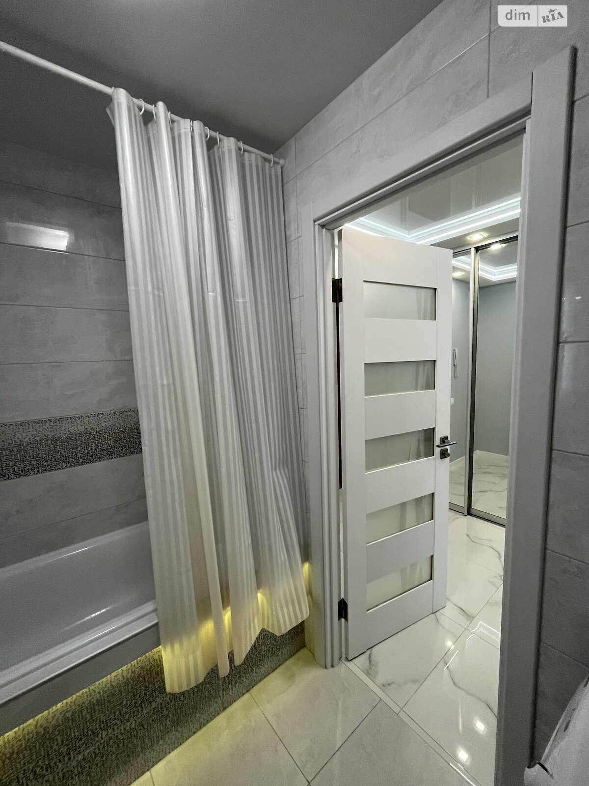 однокімнатна квартира в Тернополі, район Бам, на вул. Генерала Мирона Тарнавського 30 в довготривалу оренду помісячно фото 1 однокімнатна квартира в Тернополі, район Бам, на вул. Генерала Мирона Тарнавського 30 в довготривалу оренду помісячно фото 1