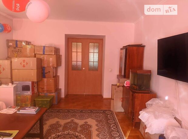 трехкомнатная квартира с мебелью в Тернополе, район Бам, на ул. Киевская в аренду на долгий срок помесячно фото 1