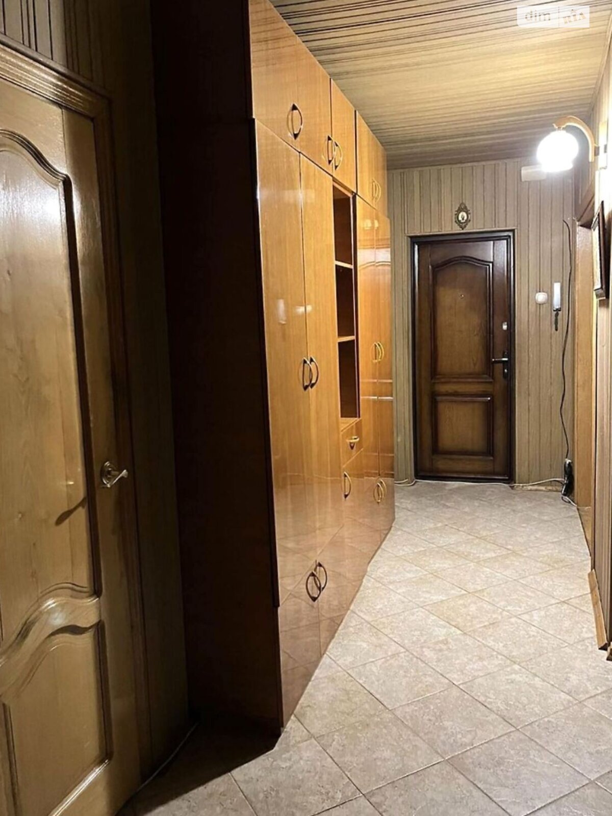 трикімнатна квартира в Тернополі, район Бам, на вул. Київська в довготривалу оренду помісячно фото 1 трикімнатна квартира в Тернополі, район Бам, на вул. Київська в довготривалу оренду помісячно фото 1
